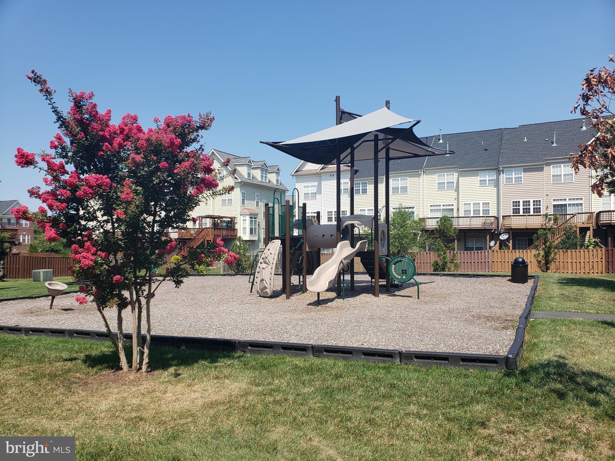 EDWARDS LANDING - Residential Lease