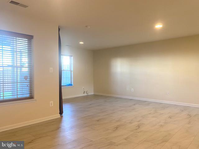 EDWARDS LANDING - Residential Lease