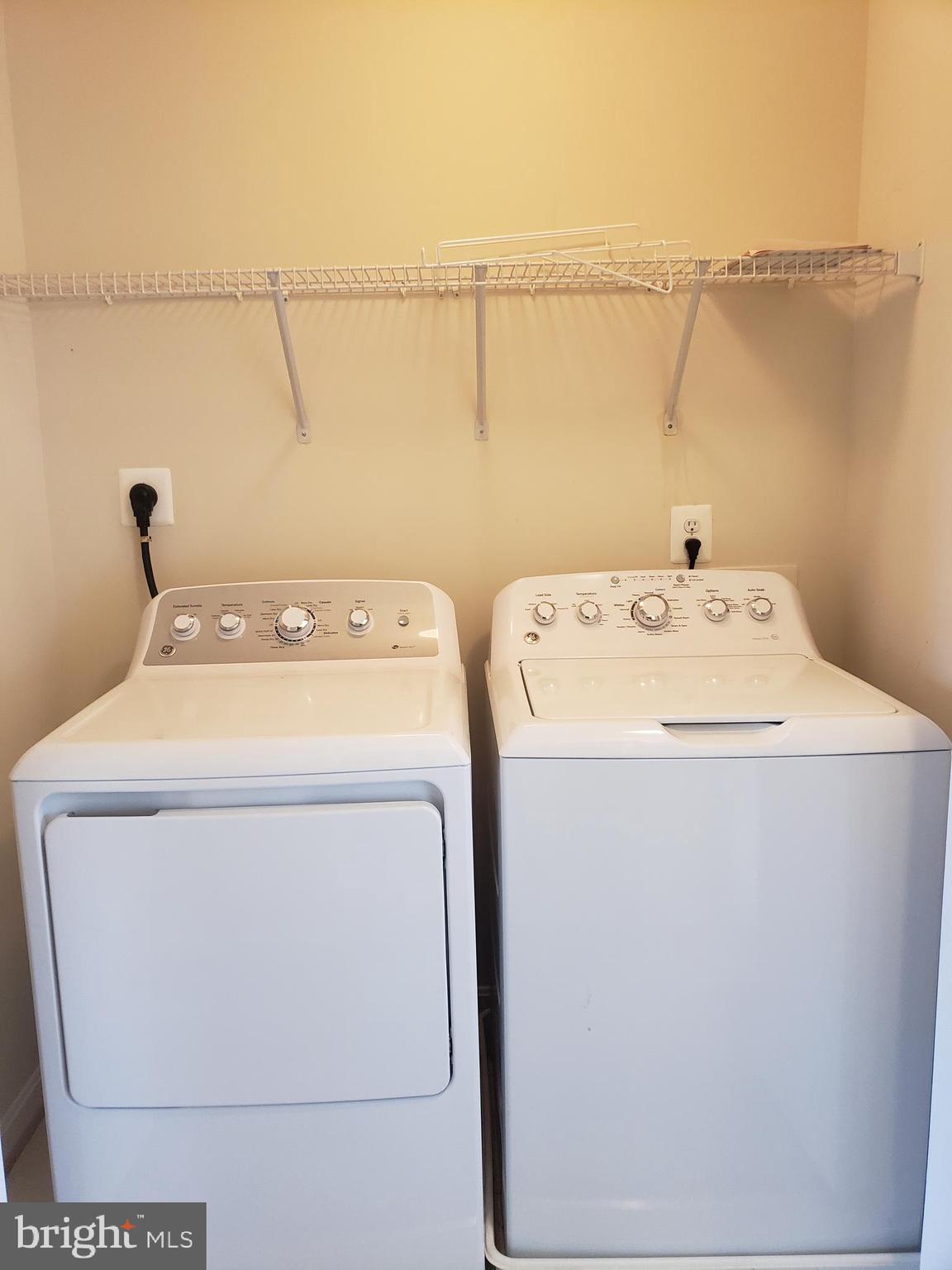 EDWARDS LANDING - Residential Lease
