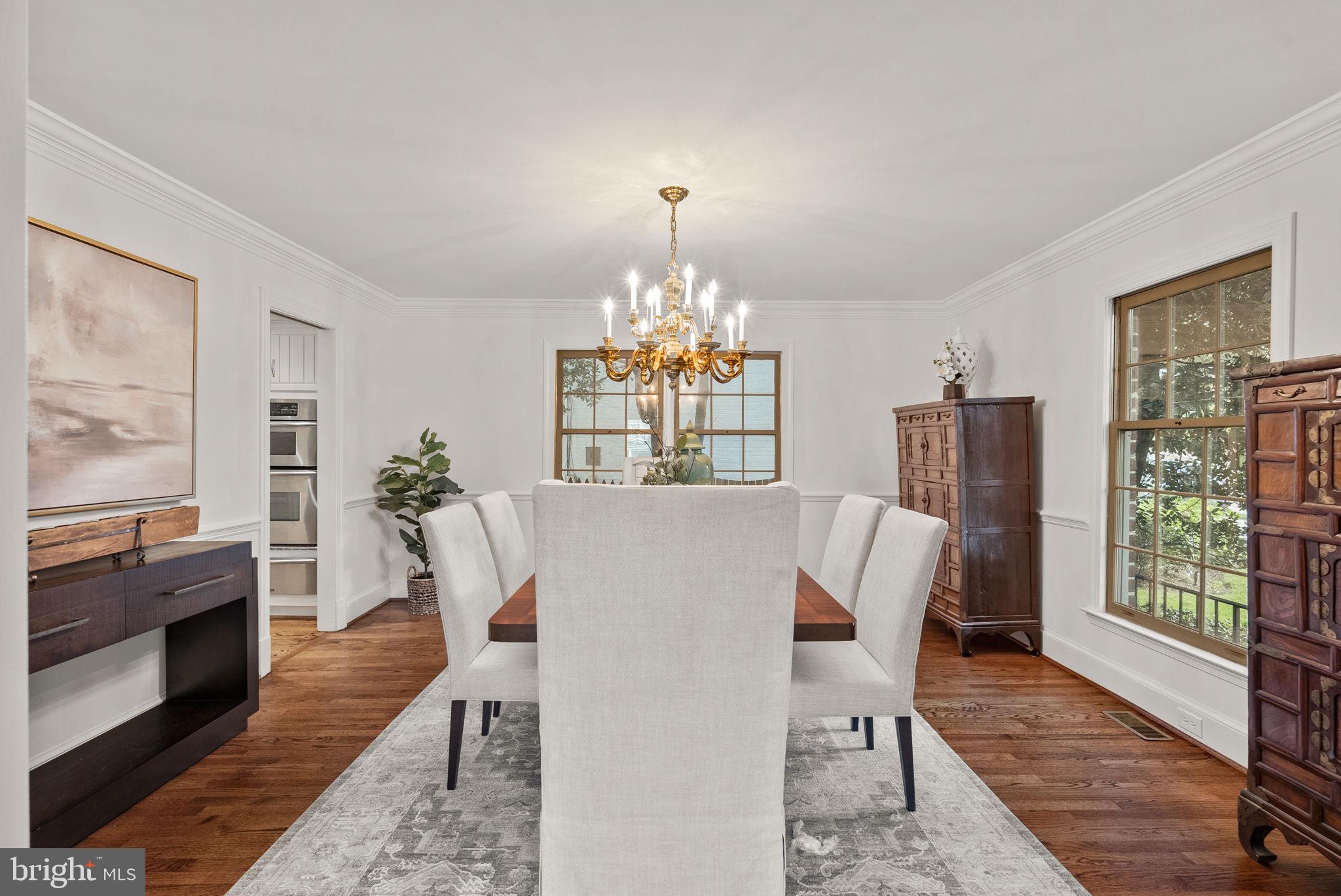 WINDSOR OAKS - Residential