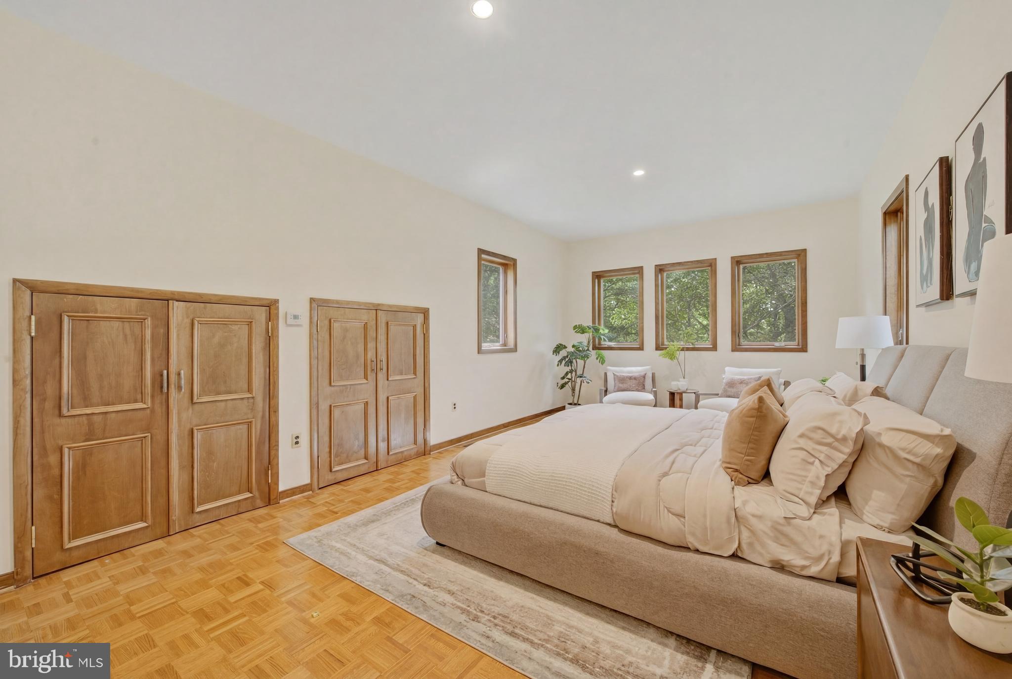 CHESTNUT HILL - Residential
