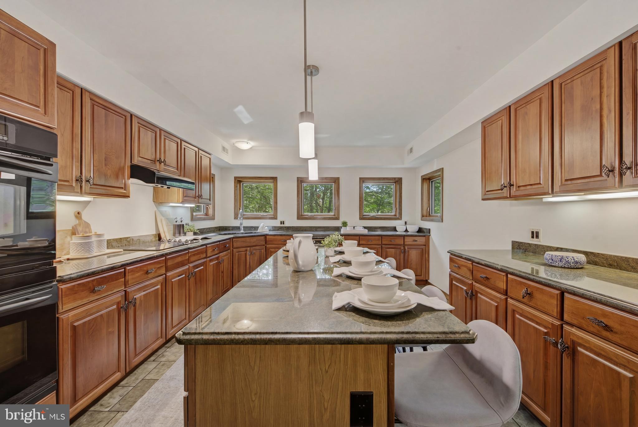 CHESTNUT HILL - Residential