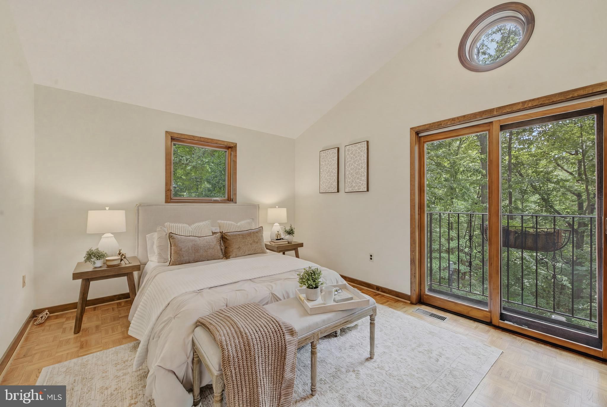 CHESTNUT HILL - Residential