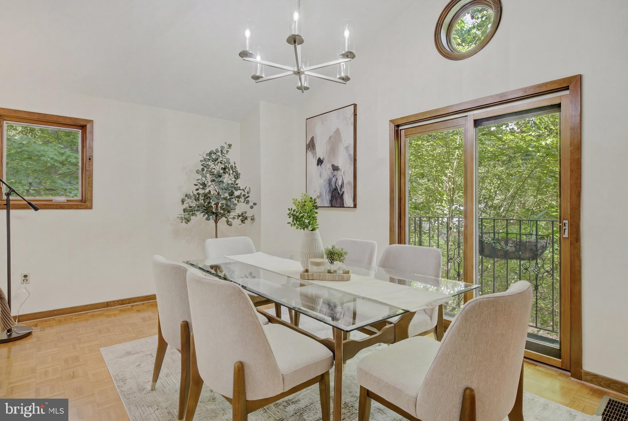 CHESTNUT HILL - Residential