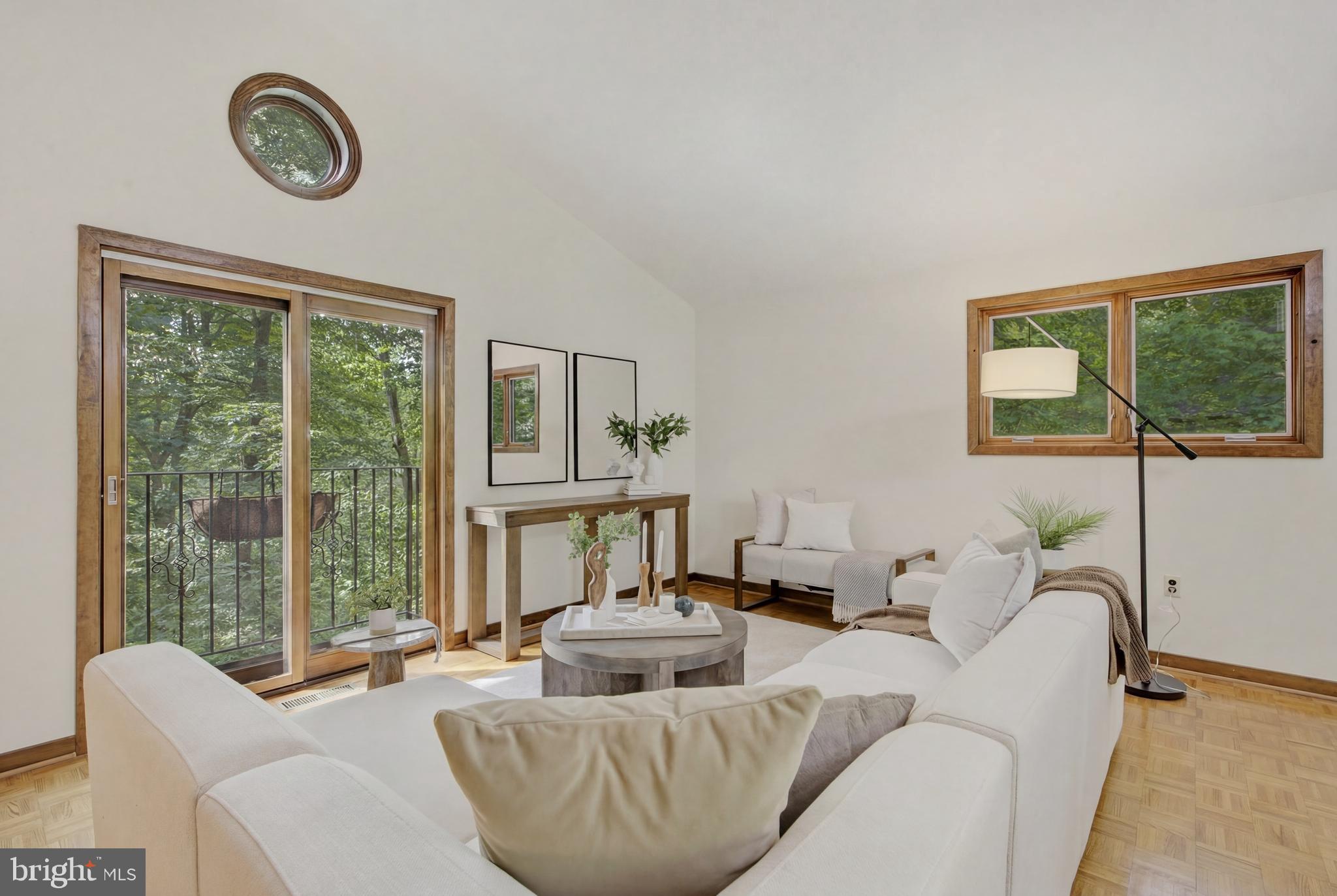 CHESTNUT HILL - Residential