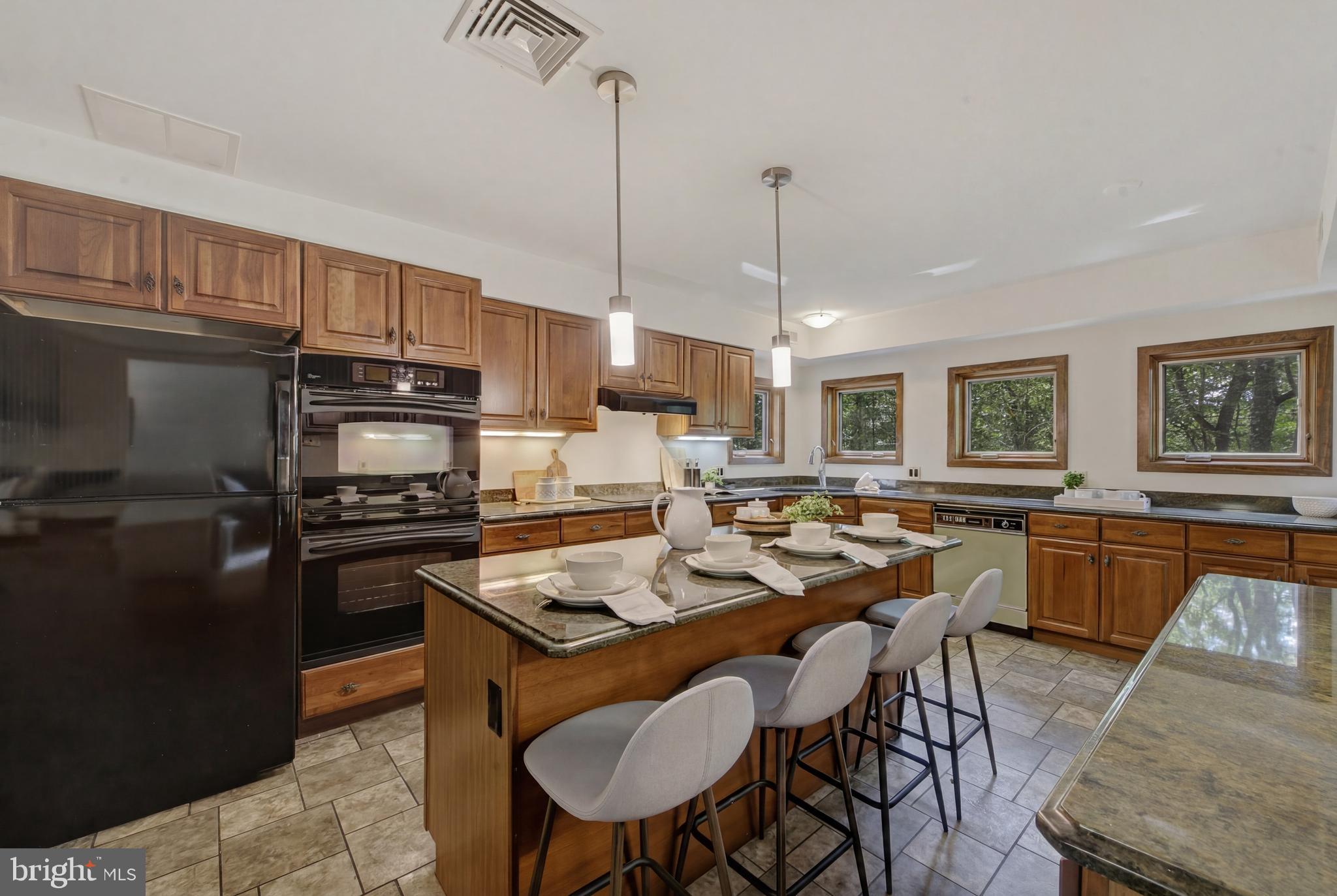 CHESTNUT HILL - Residential
