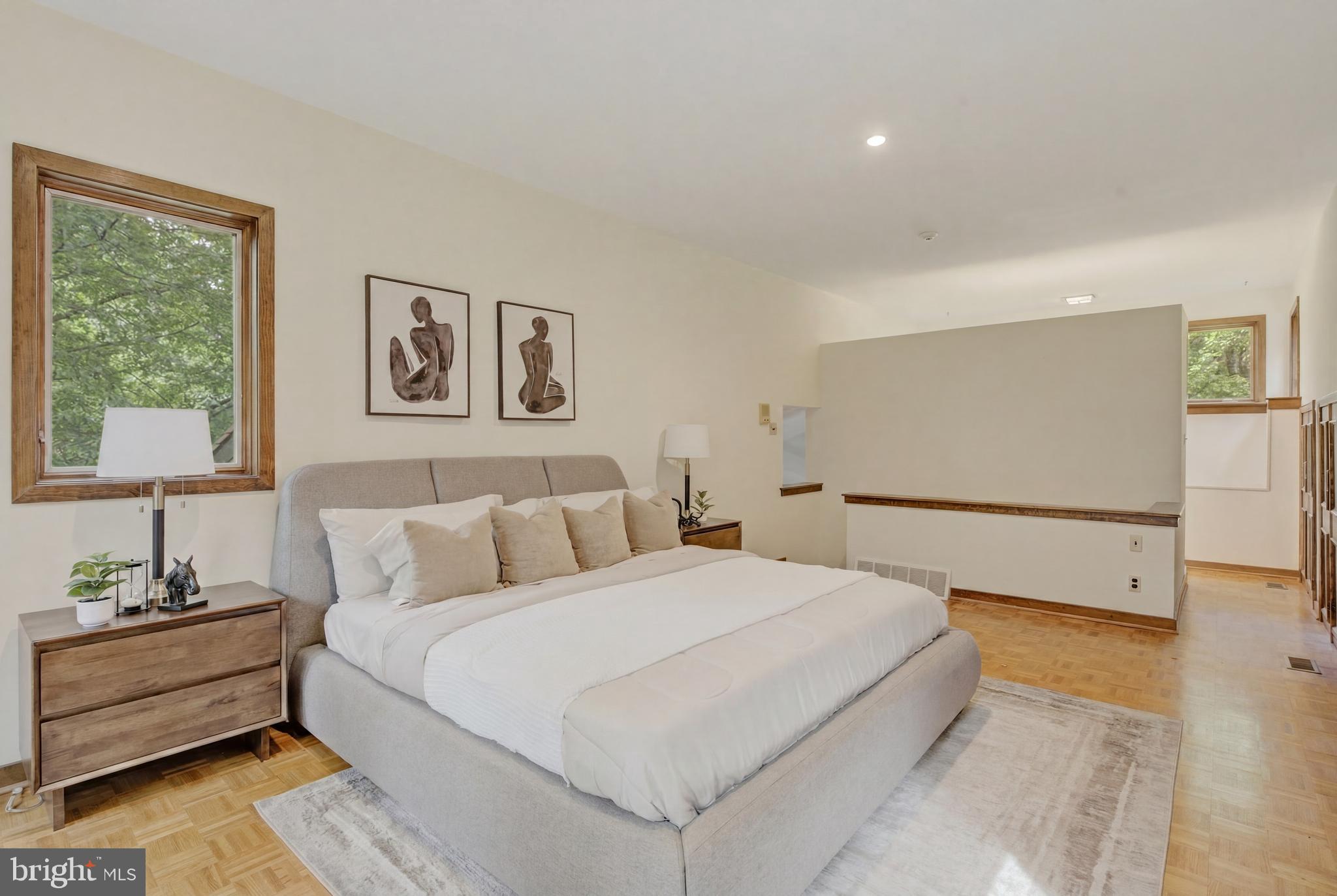CHESTNUT HILL - Residential