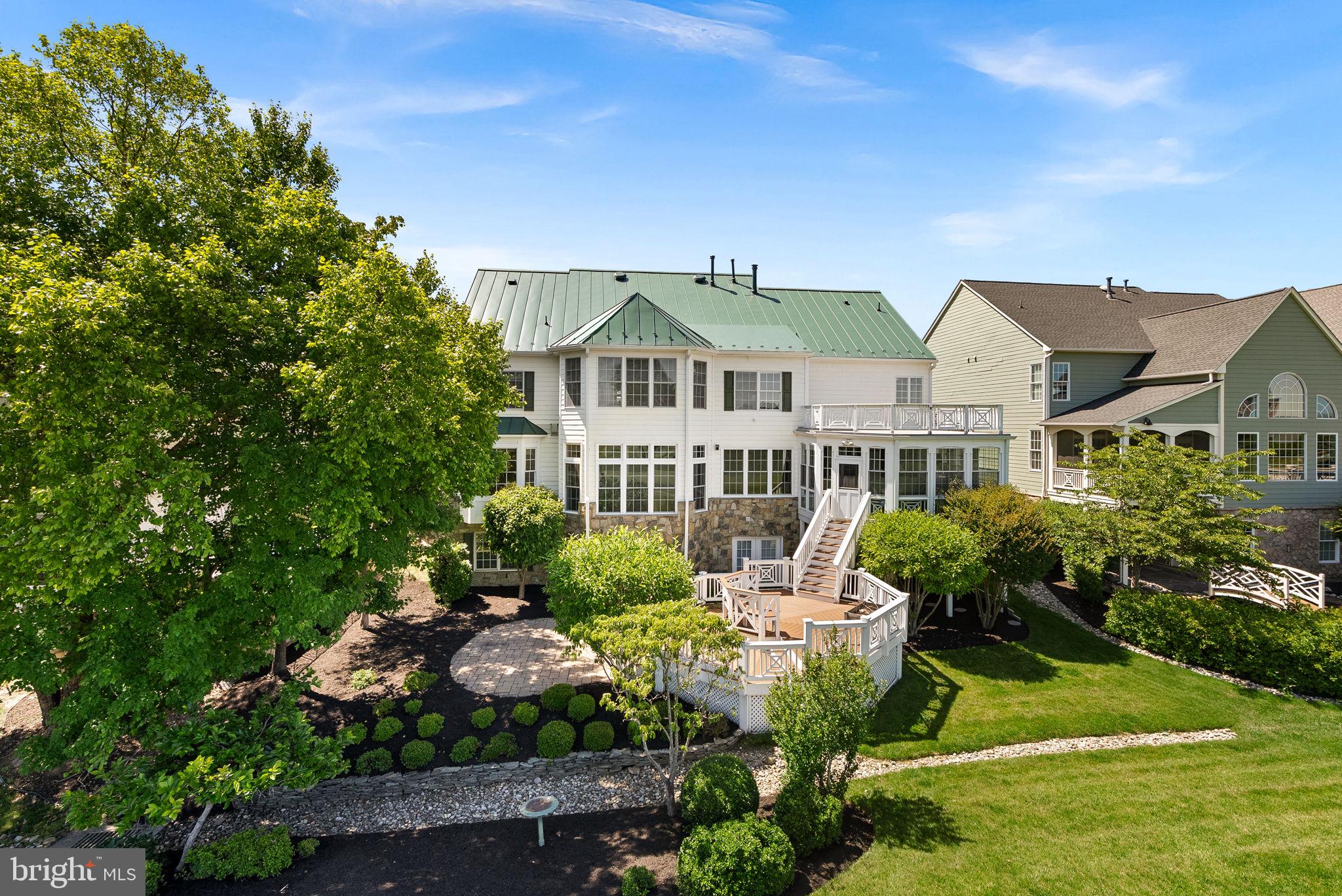 LANSDOWNE ON THE POTOMAC - Residential