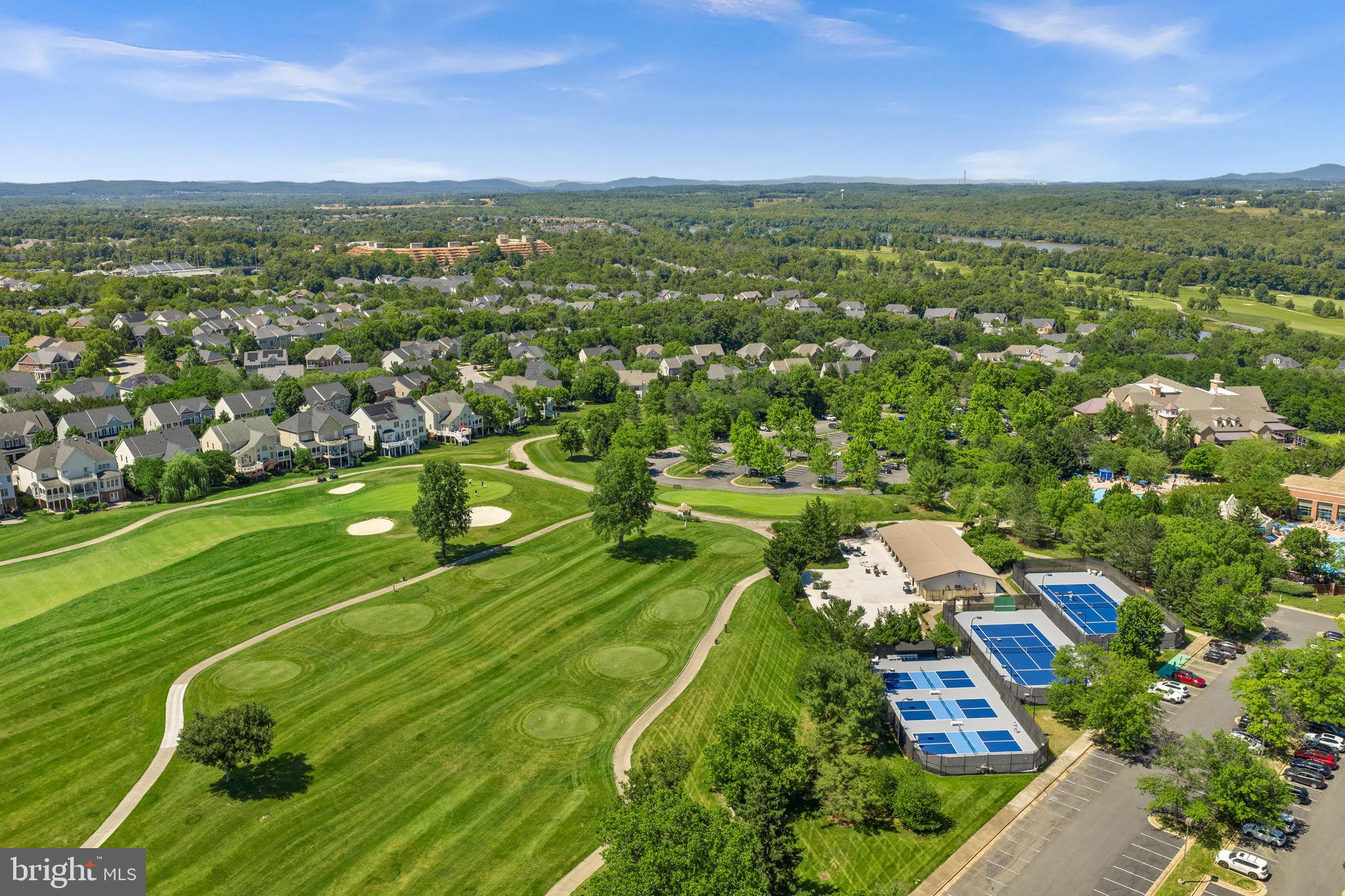 LANSDOWNE ON THE POTOMAC - Residential
