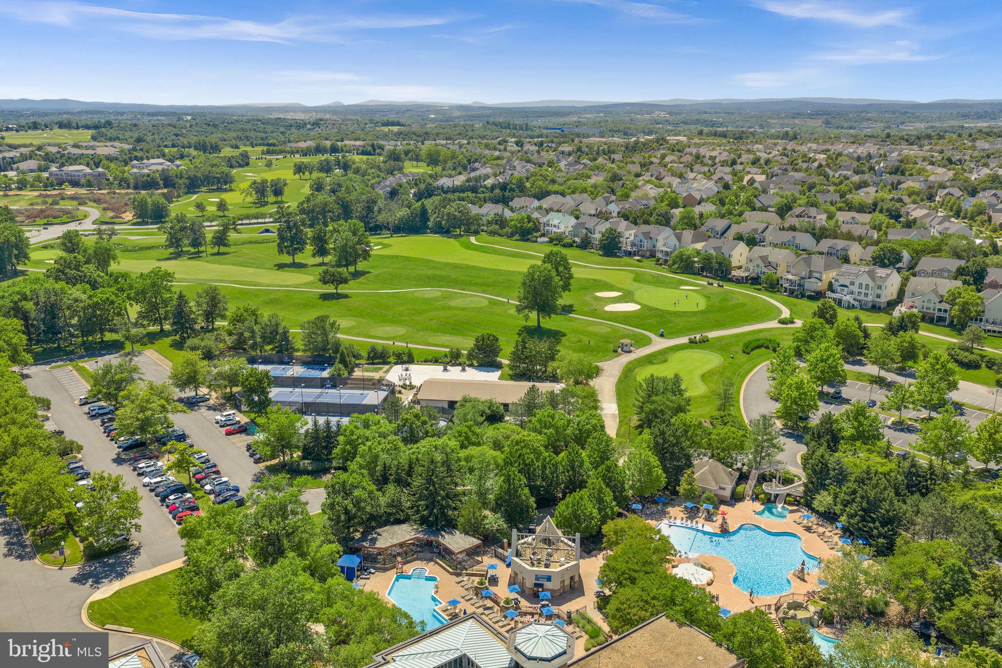 LANSDOWNE ON THE POTOMAC - Residential