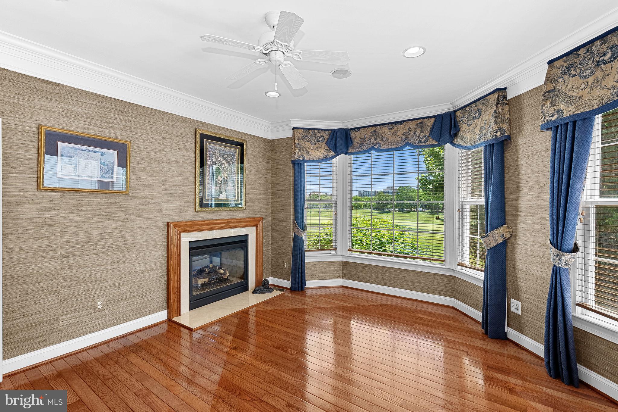 LANSDOWNE ON THE POTOMAC - Residential