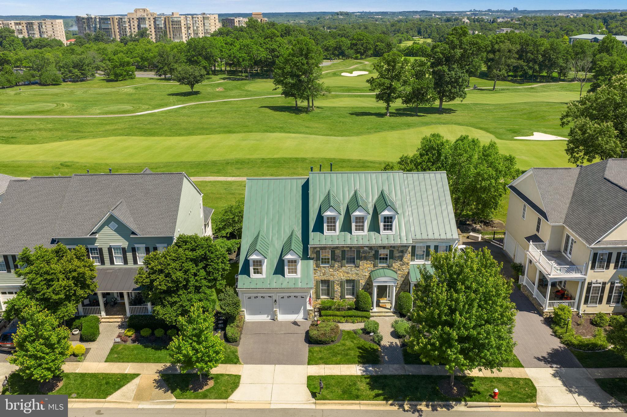 LANSDOWNE ON THE POTOMAC - Residential