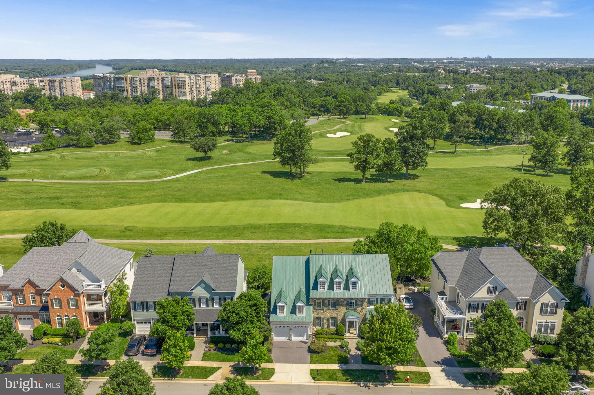 LANSDOWNE ON THE POTOMAC - Residential
