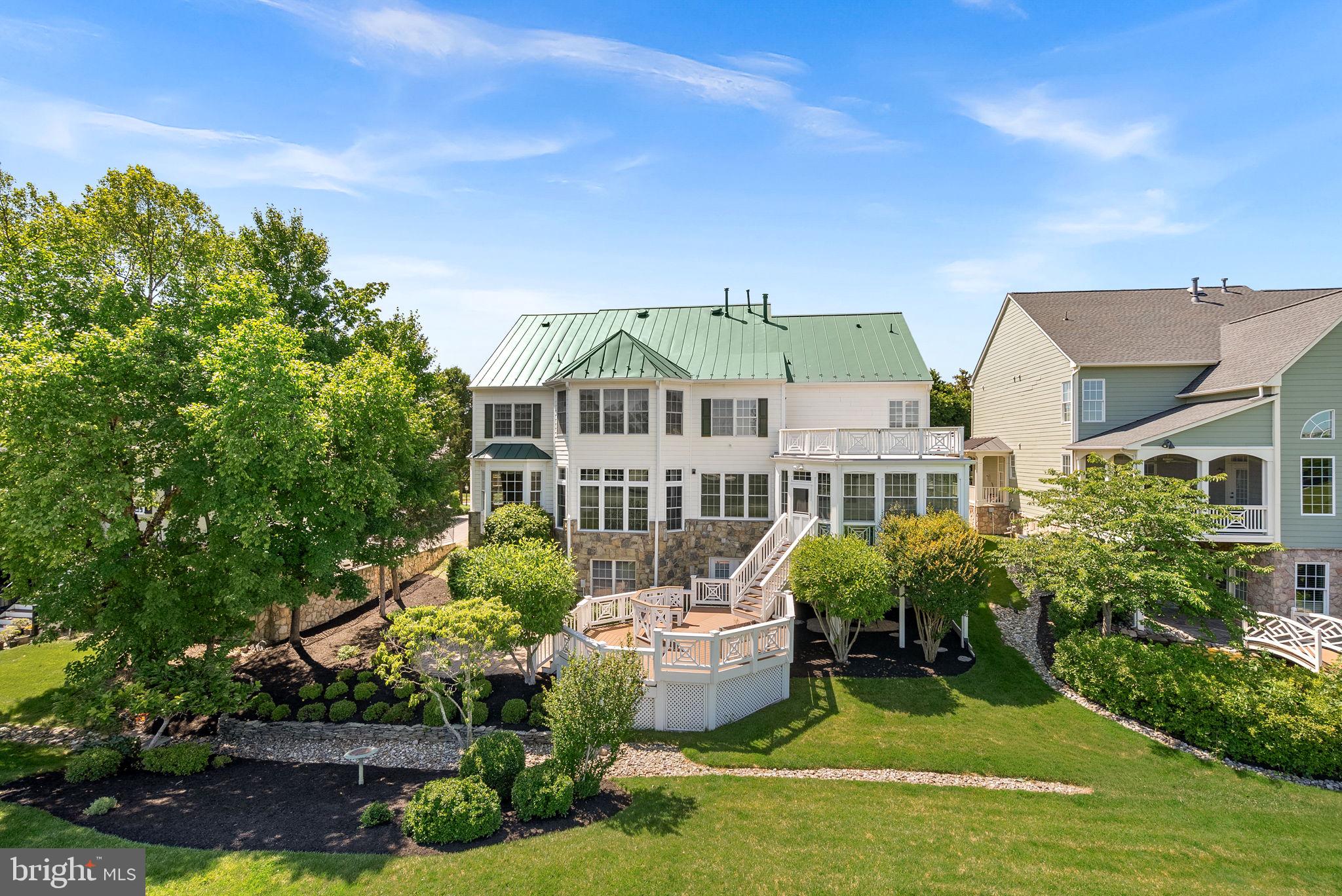 LANSDOWNE ON THE POTOMAC - Residential