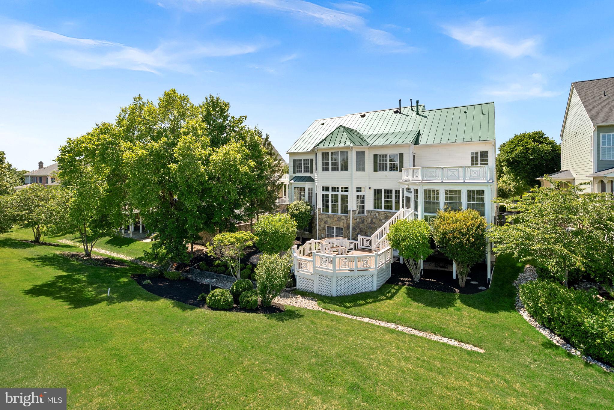 LANSDOWNE ON THE POTOMAC - Residential