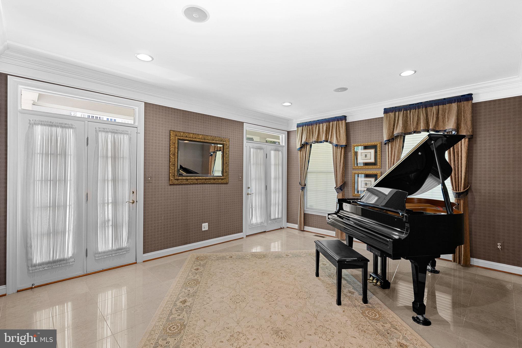 LANSDOWNE ON THE POTOMAC - Residential