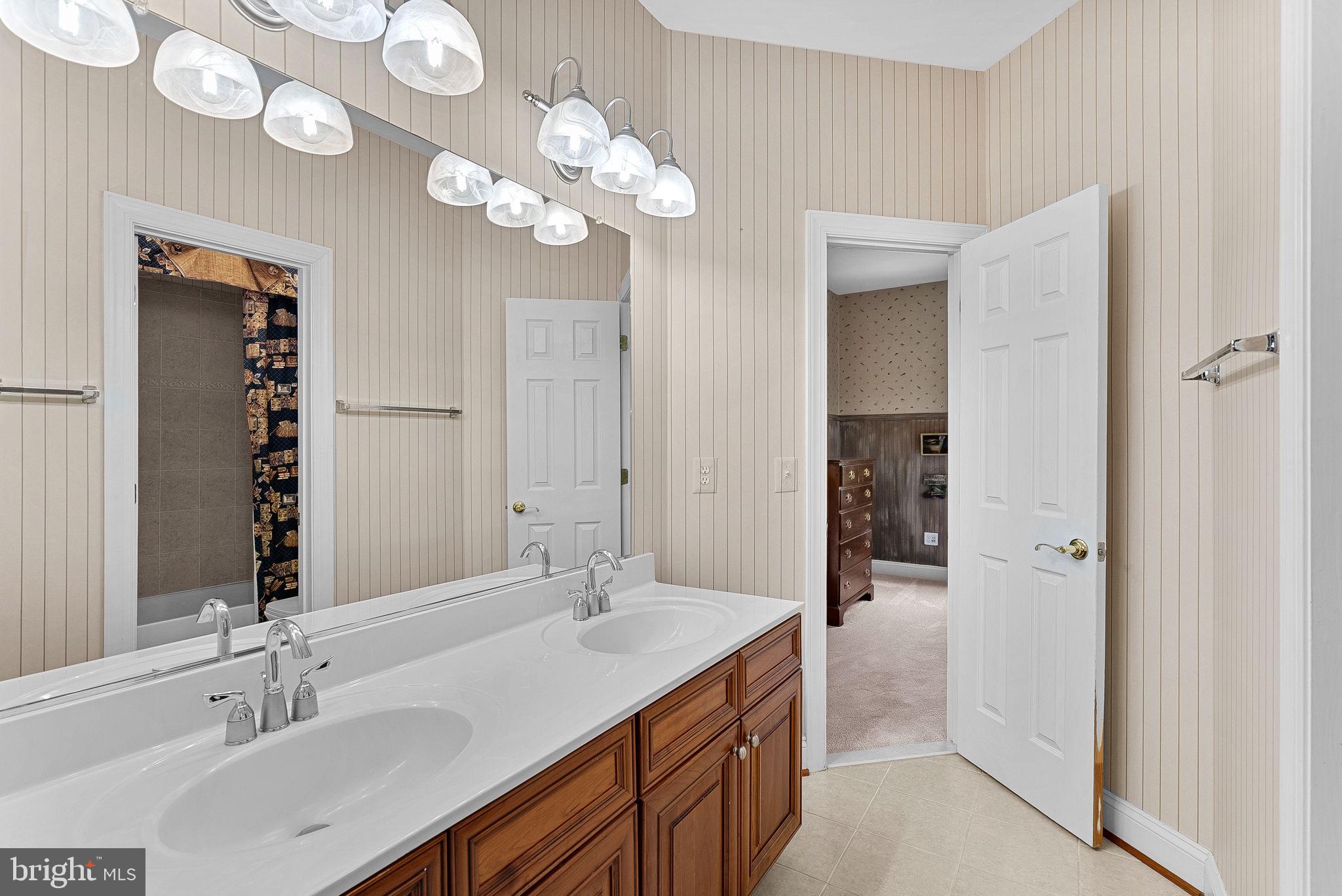 LANSDOWNE ON THE POTOMAC - Residential