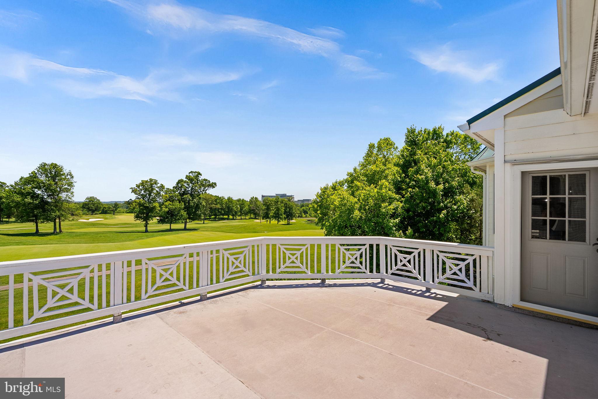 LANSDOWNE ON THE POTOMAC - Residential