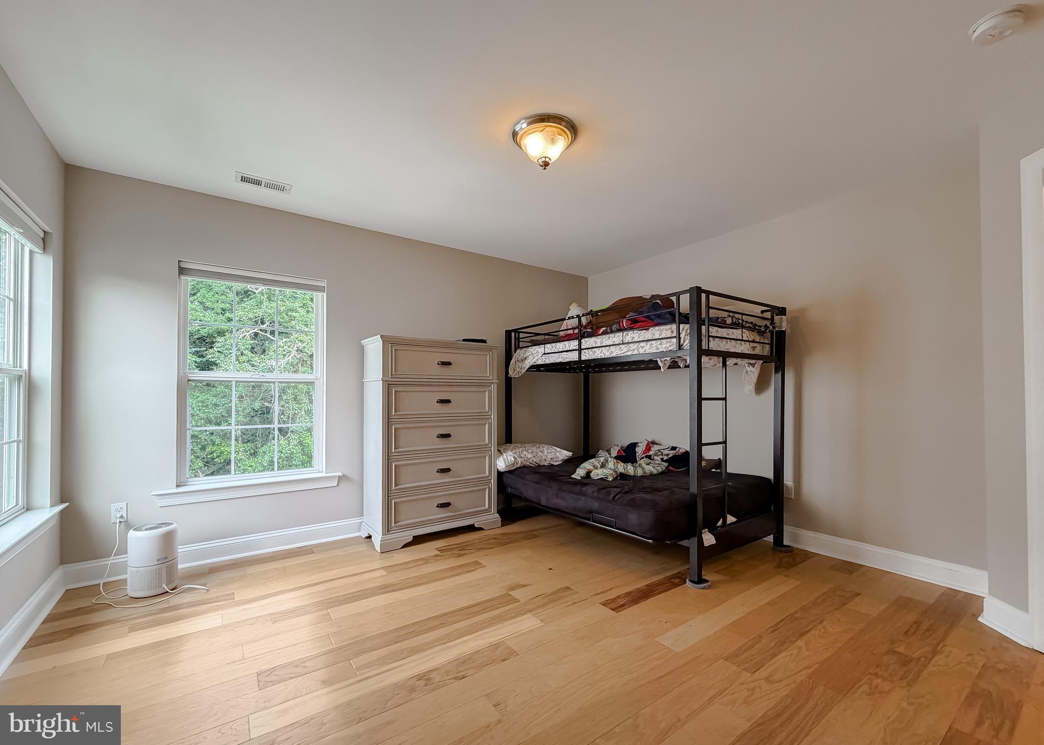 LEONARDS GRANT - Residential