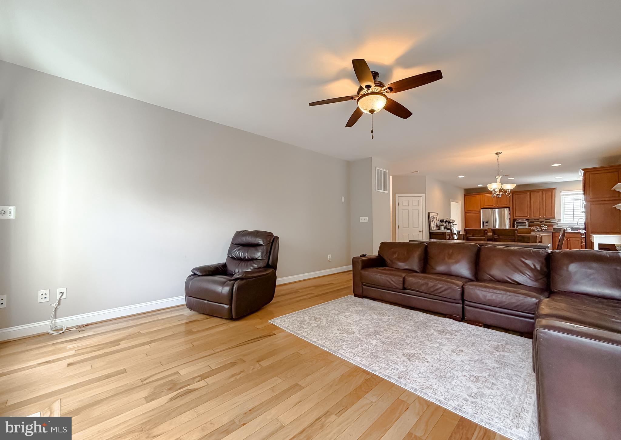 LEONARDS GRANT - Residential