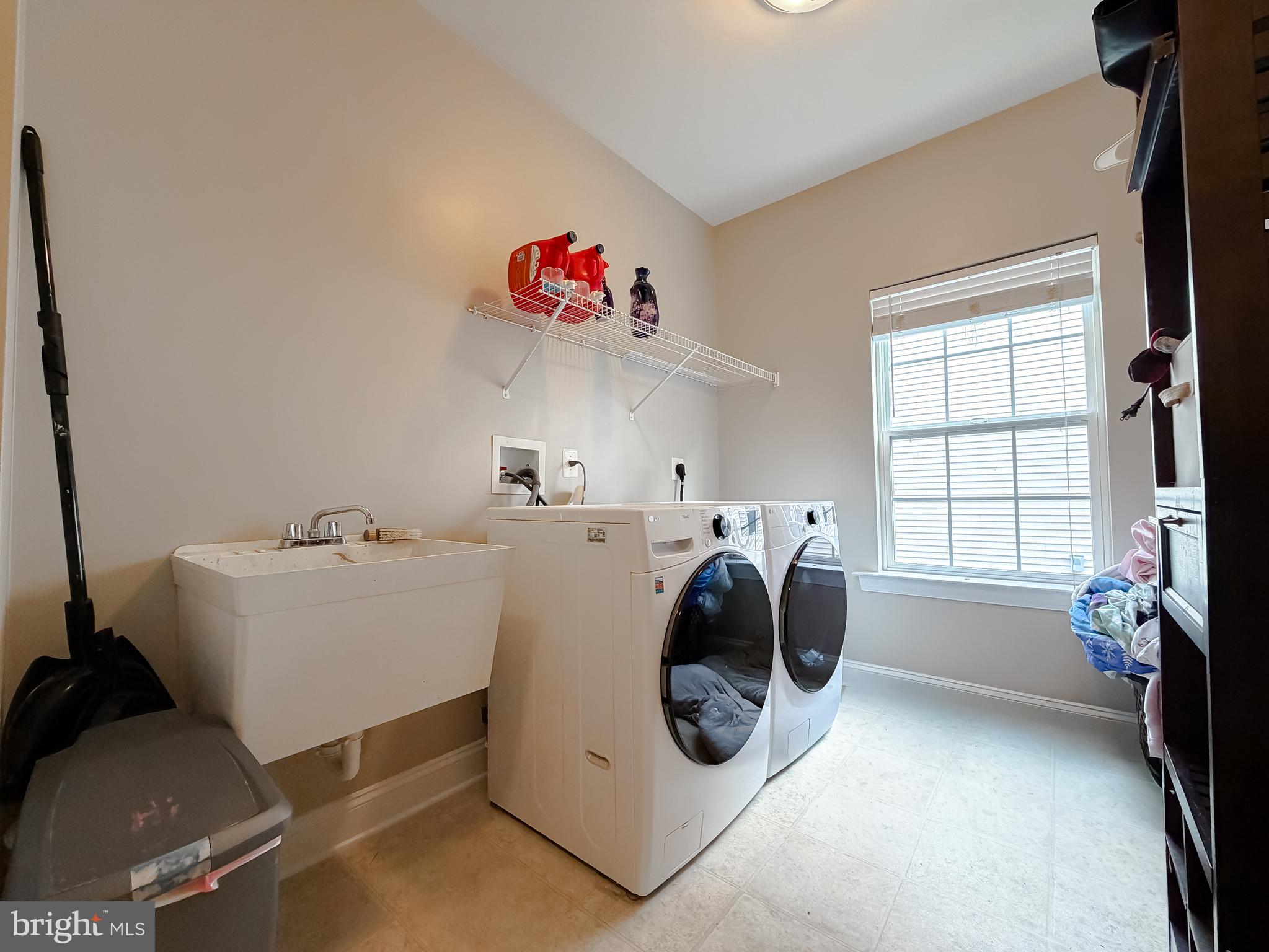 LEONARDS GRANT - Residential