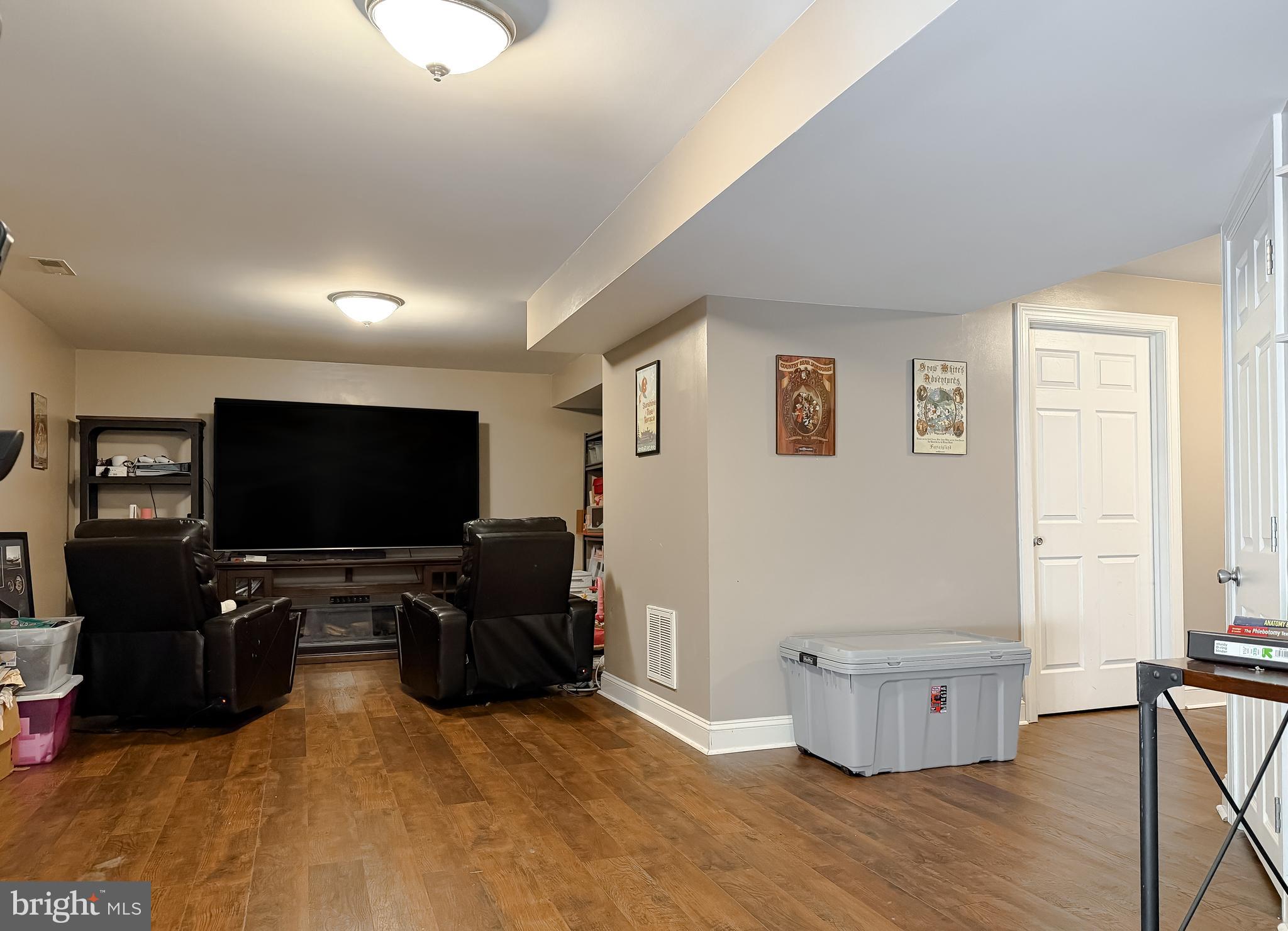 LEONARDS GRANT - Residential
