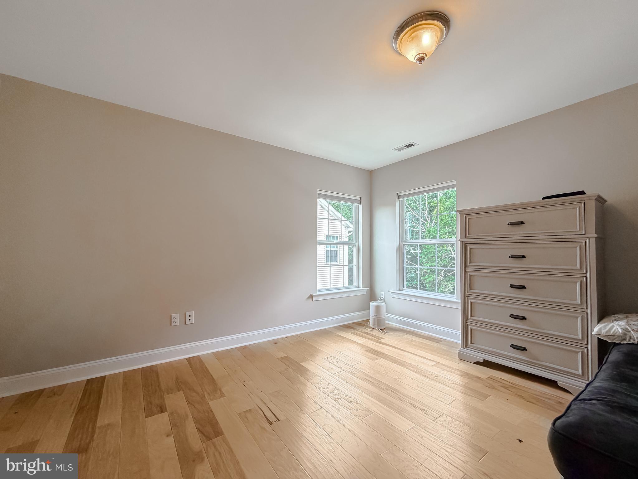 LEONARDS GRANT - Residential