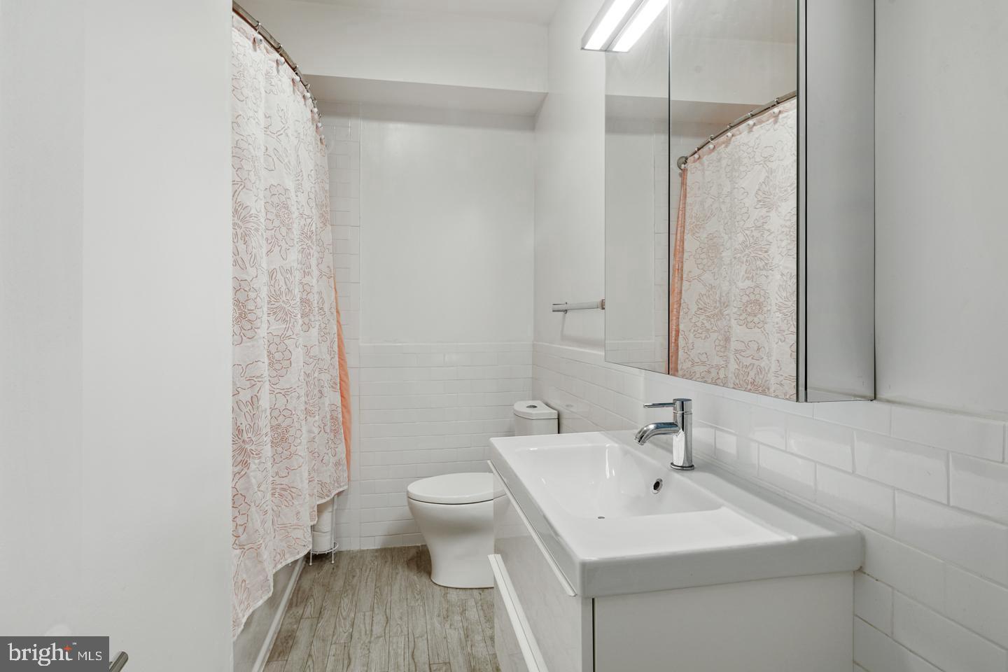 GRADUATE HOSPITAL - Residential Lease