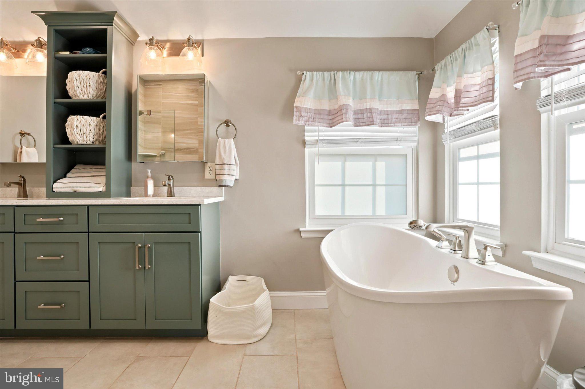 WOODFIELD ESTATES - Residential