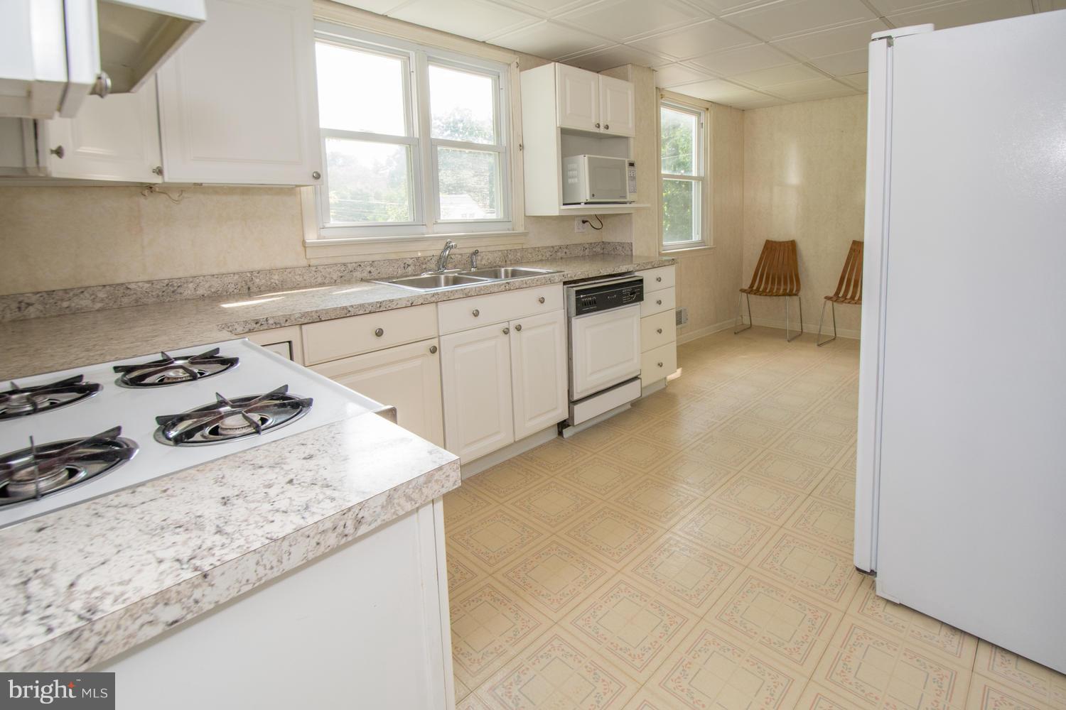 HILLENDALE PARK - Residential