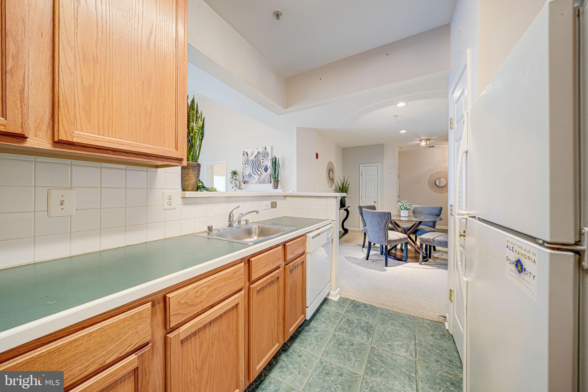 WESTBROOK COURT - Residential