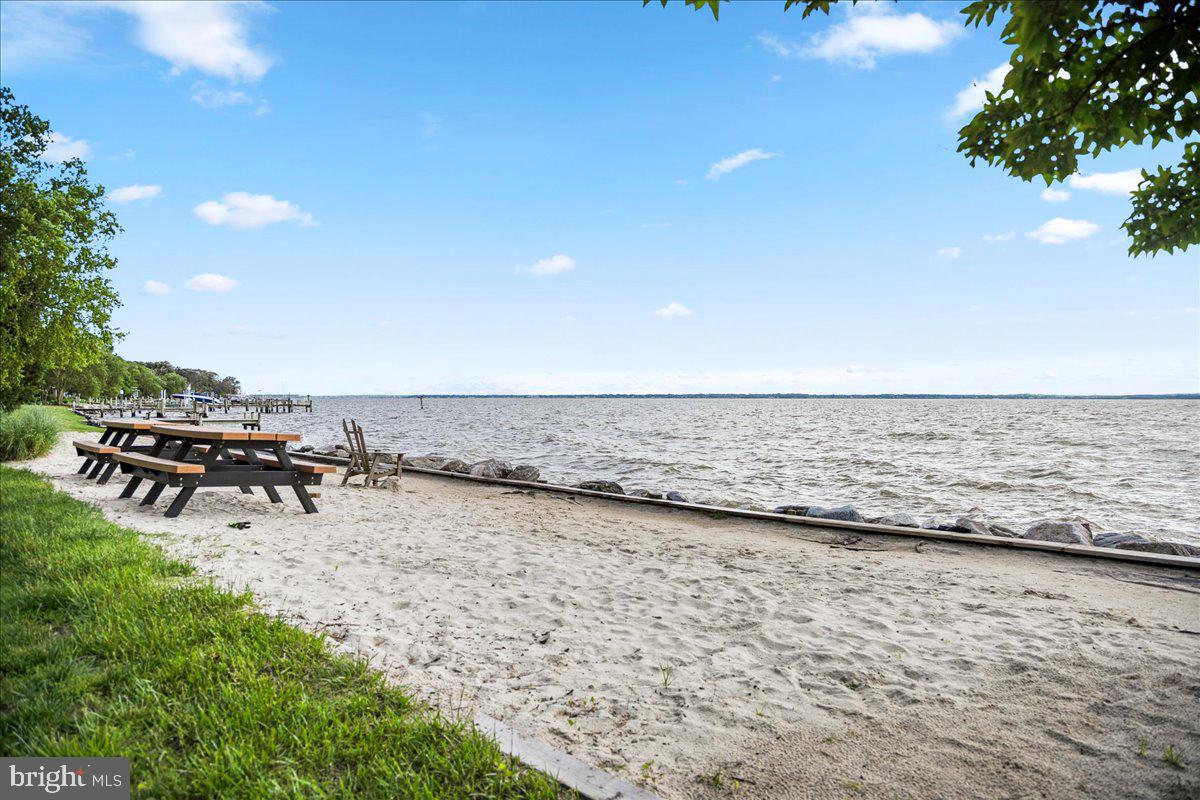 SWAN POINT - Residential