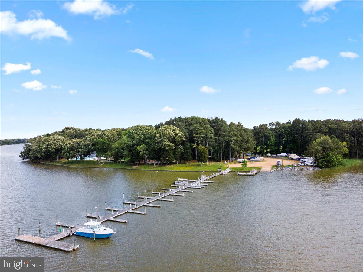 SWAN POINT - Residential