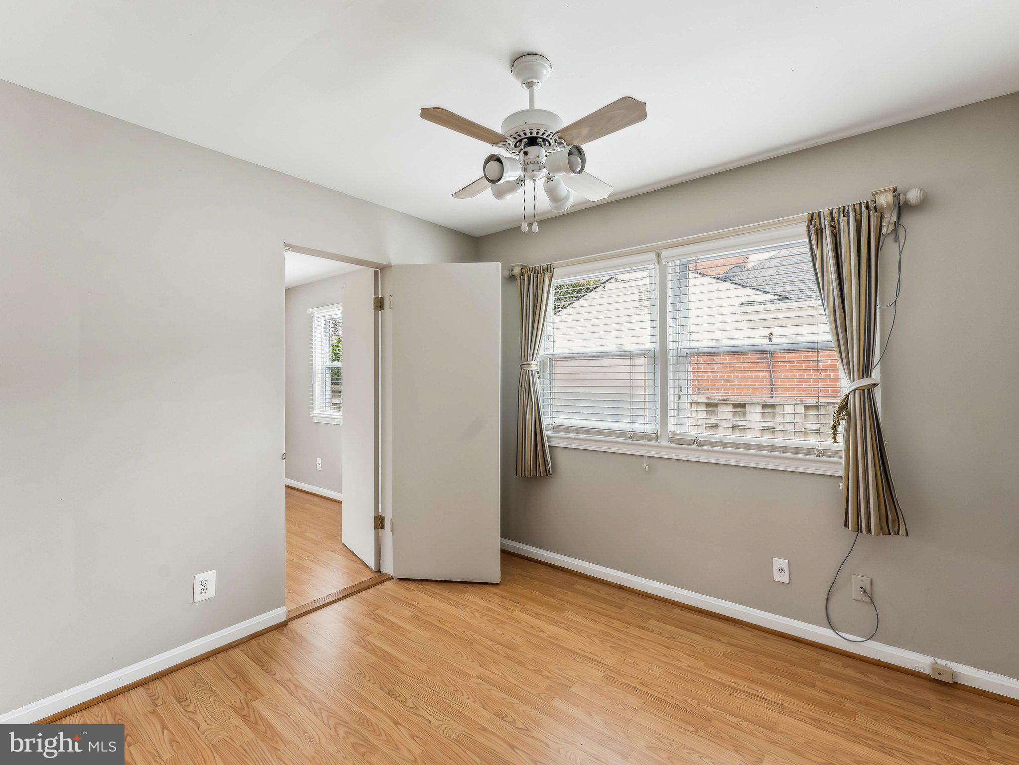 COURTLAND PARK - Residential Lease