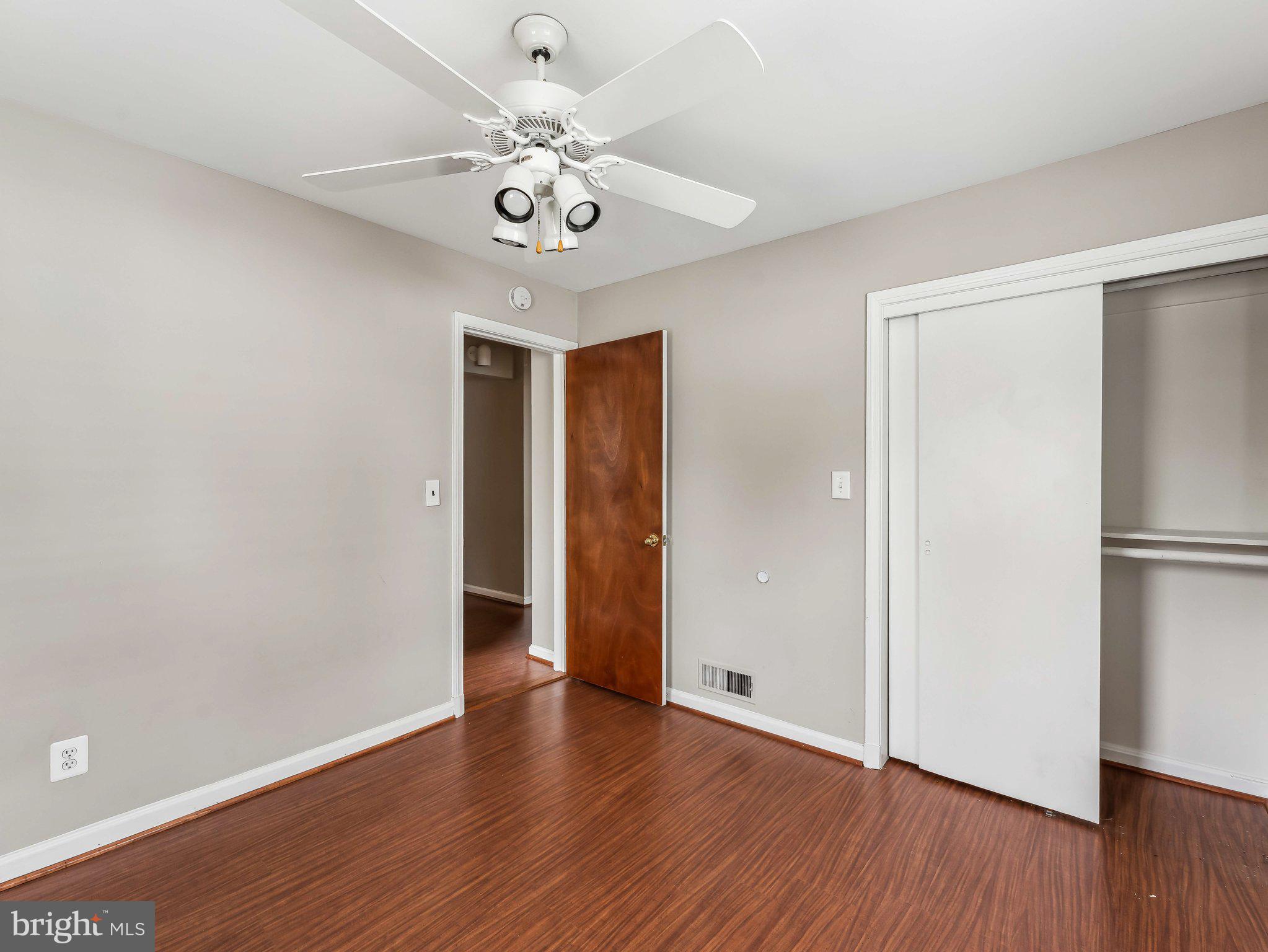 COURTLAND PARK - Residential Lease