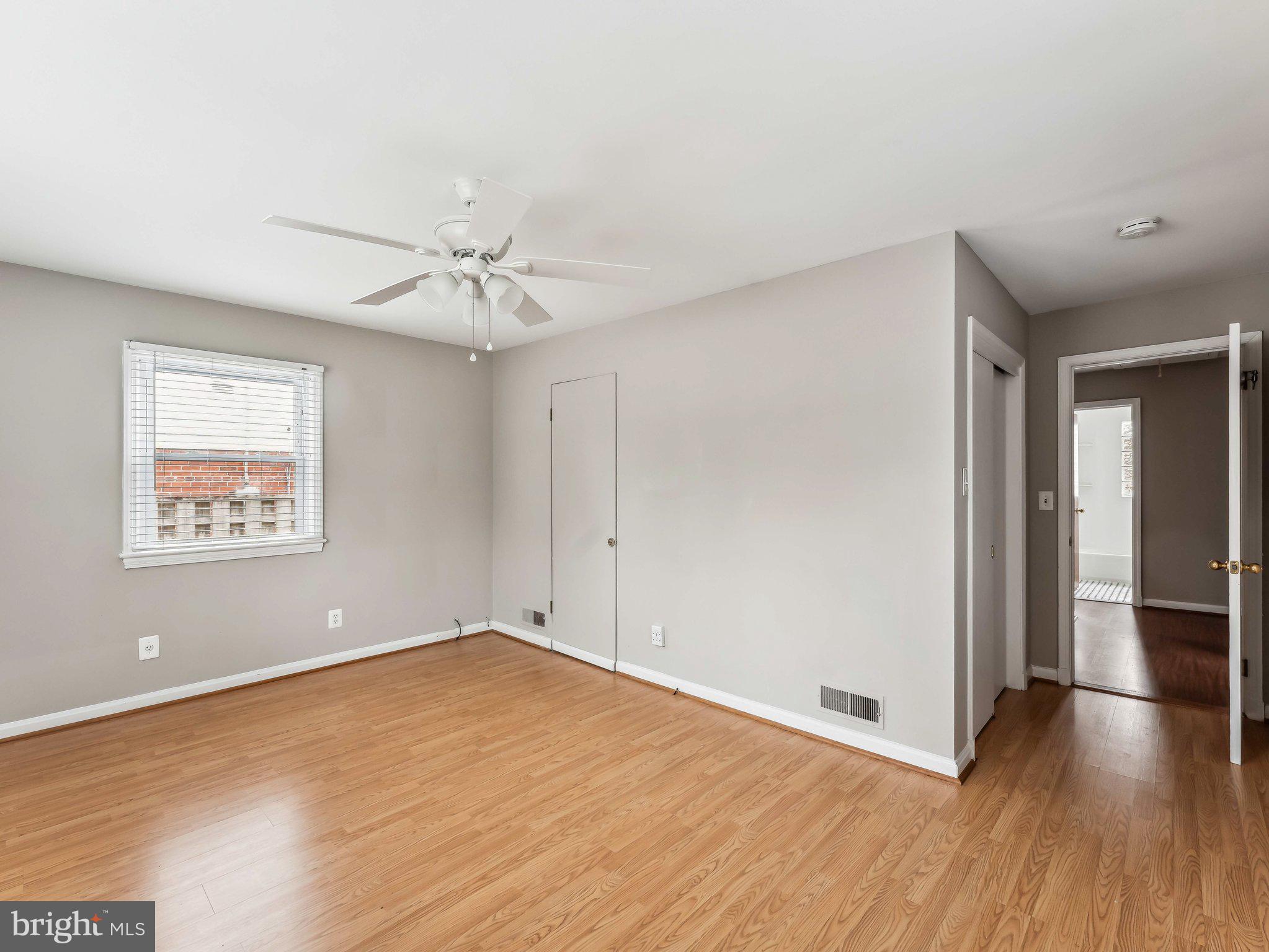 COURTLAND PARK - Residential Lease