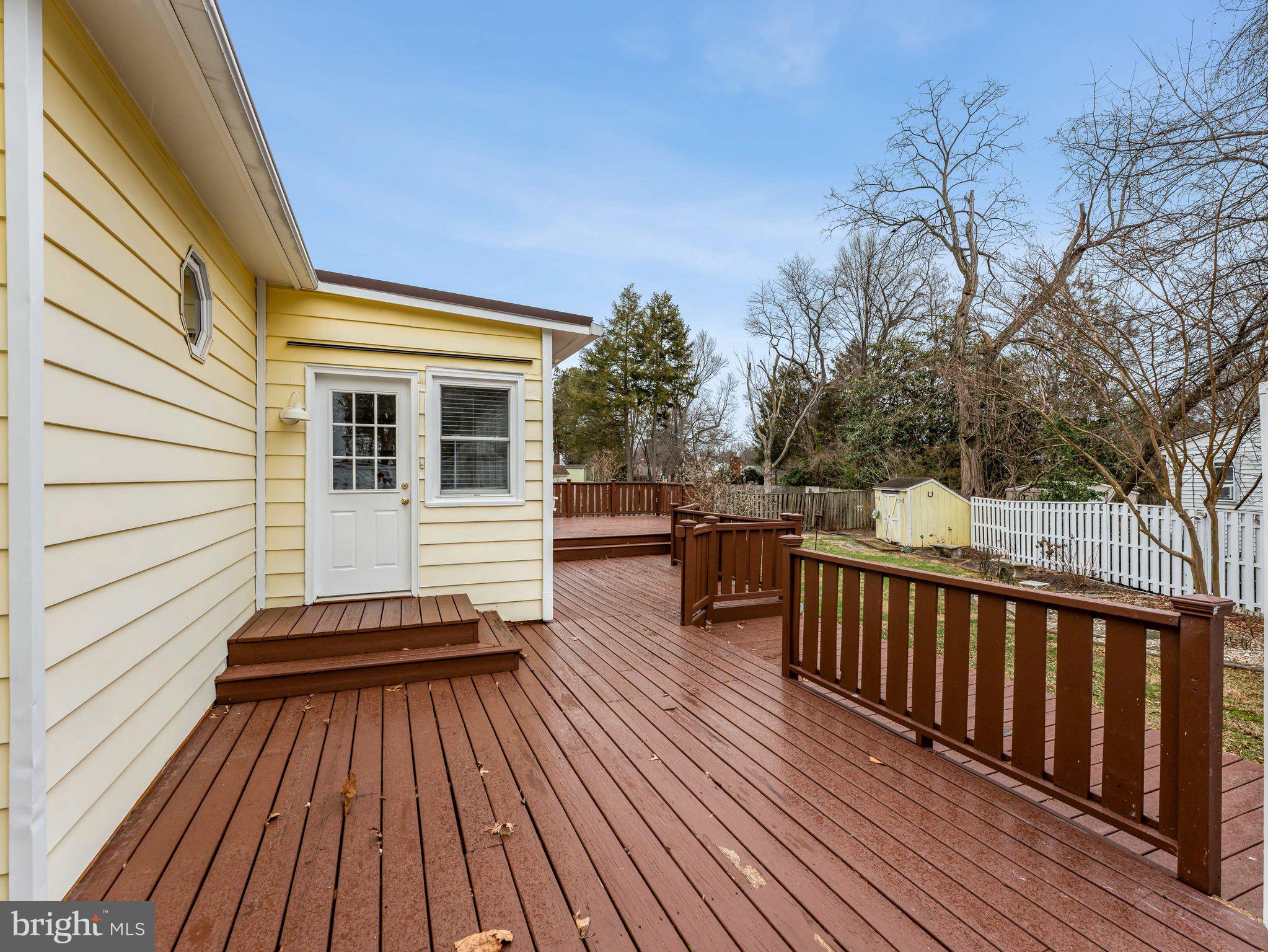COURTLAND PARK - Residential Lease