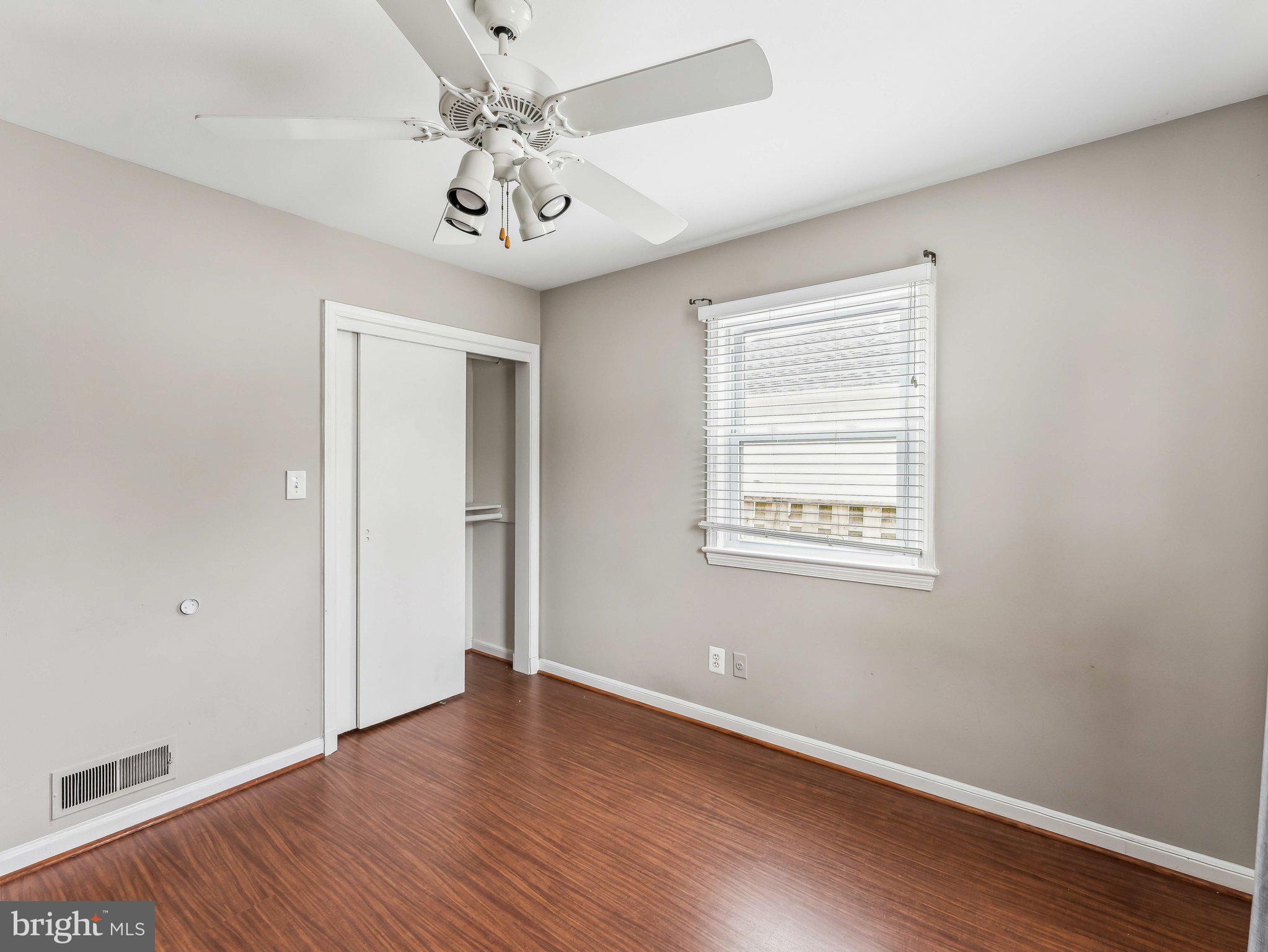 COURTLAND PARK - Residential Lease