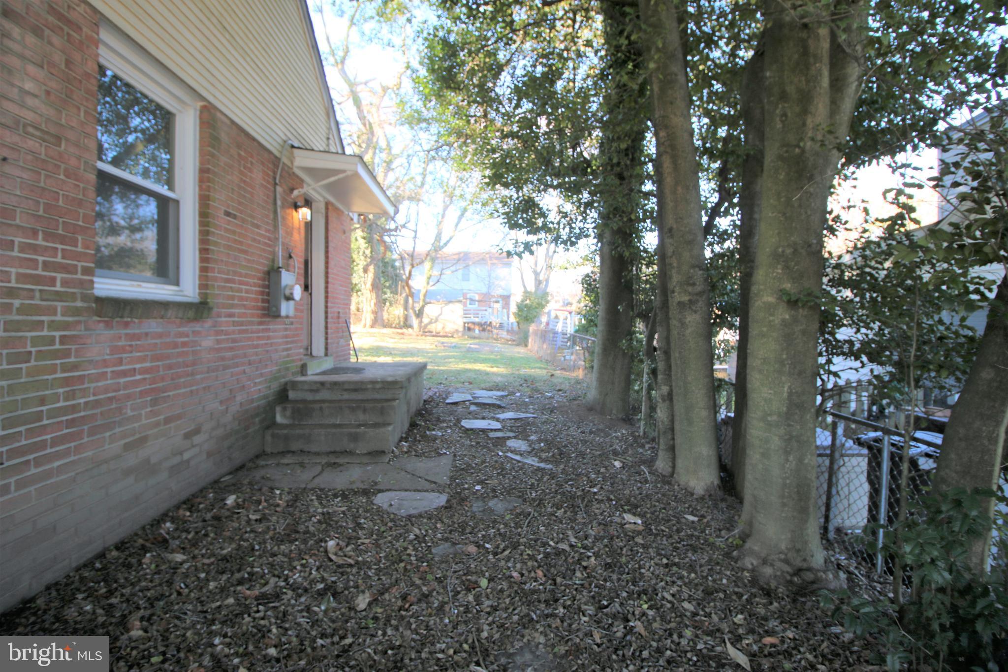 ROCKCREST - Residential Lease
