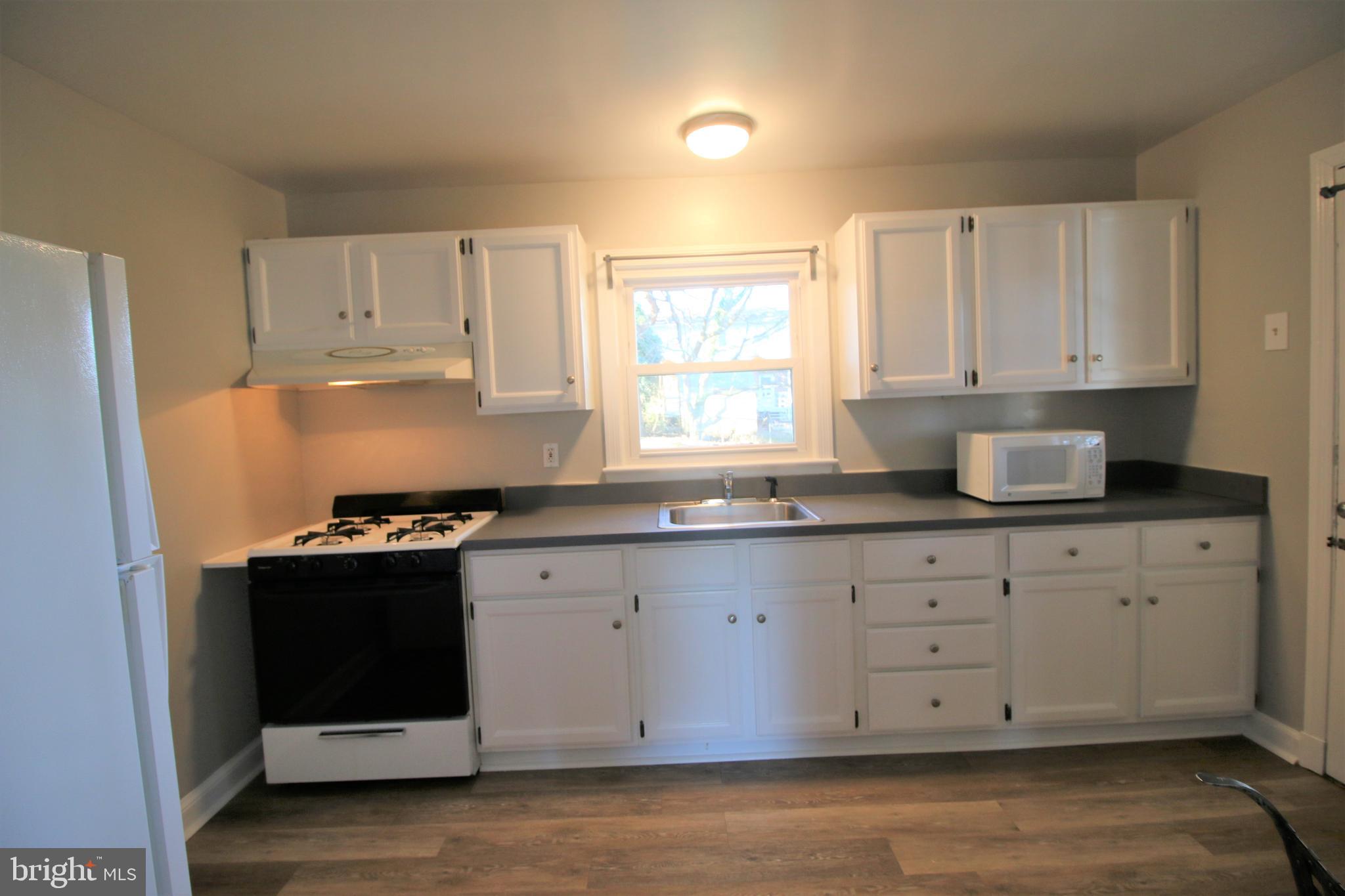 ROCKCREST - Residential Lease