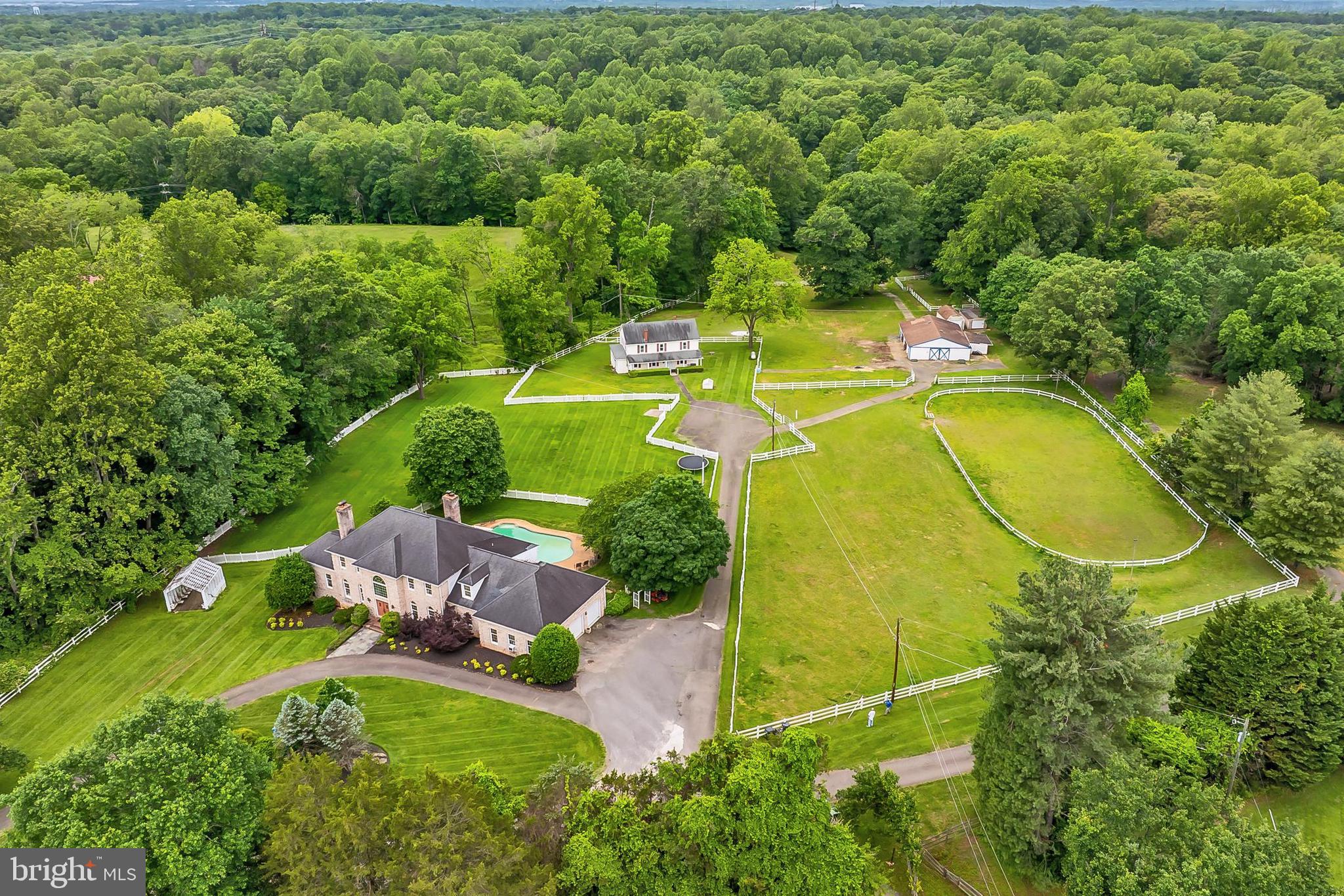 IVAKOTA FARM - Residential