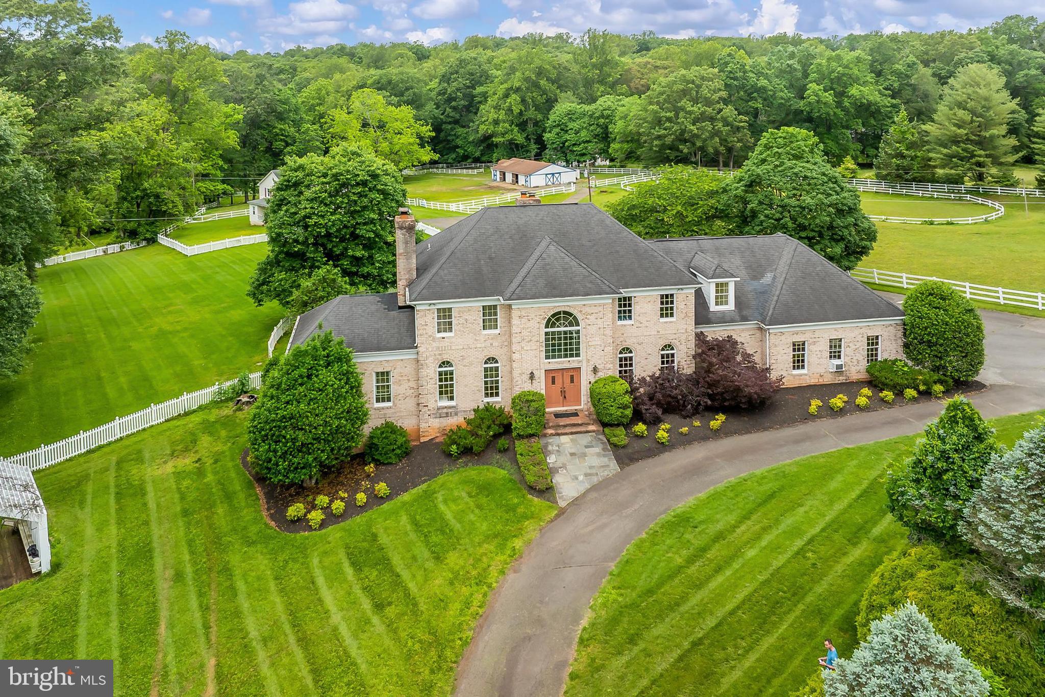IVAKOTA FARM - Residential