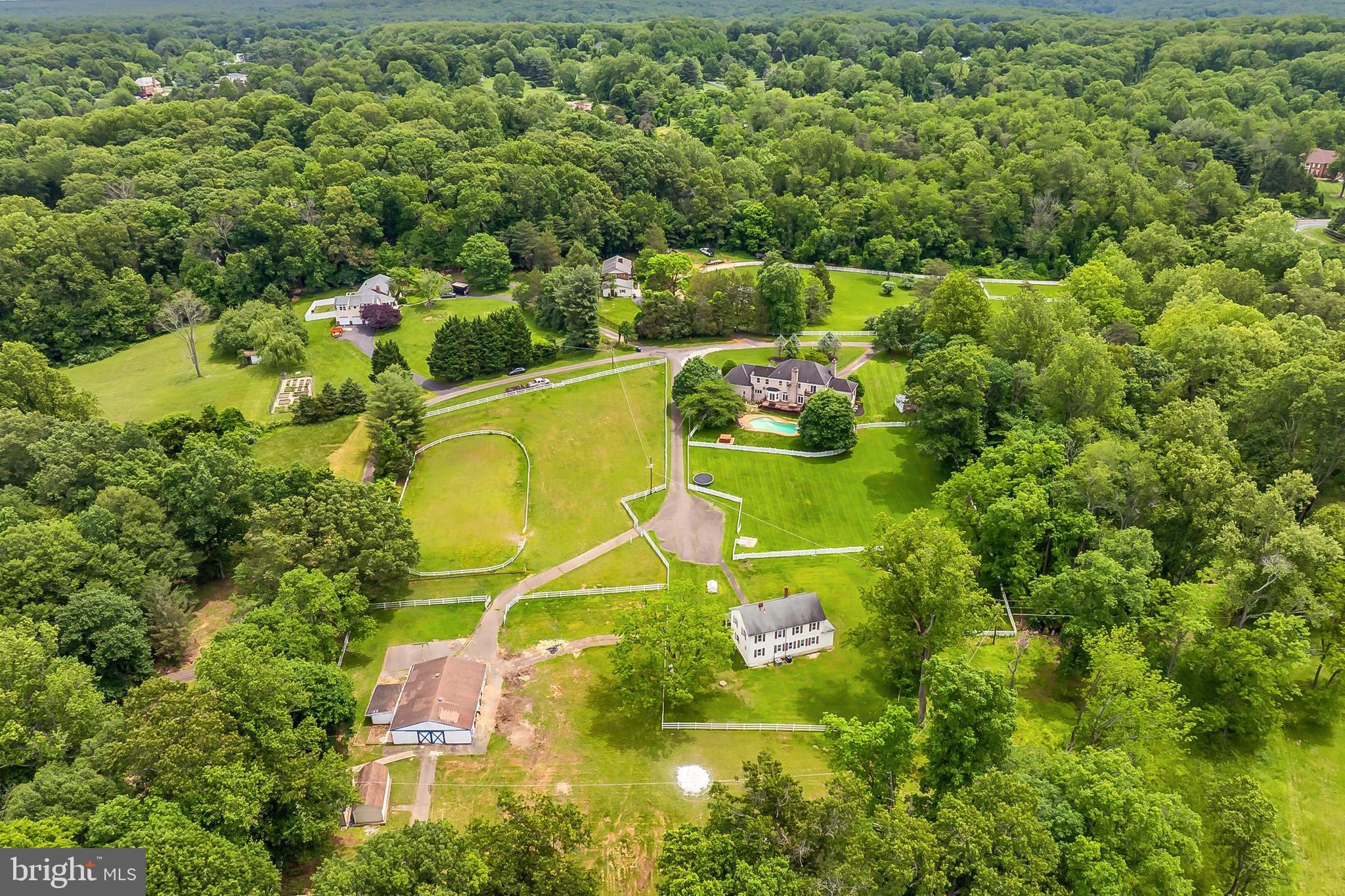IVAKOTA FARM - Residential