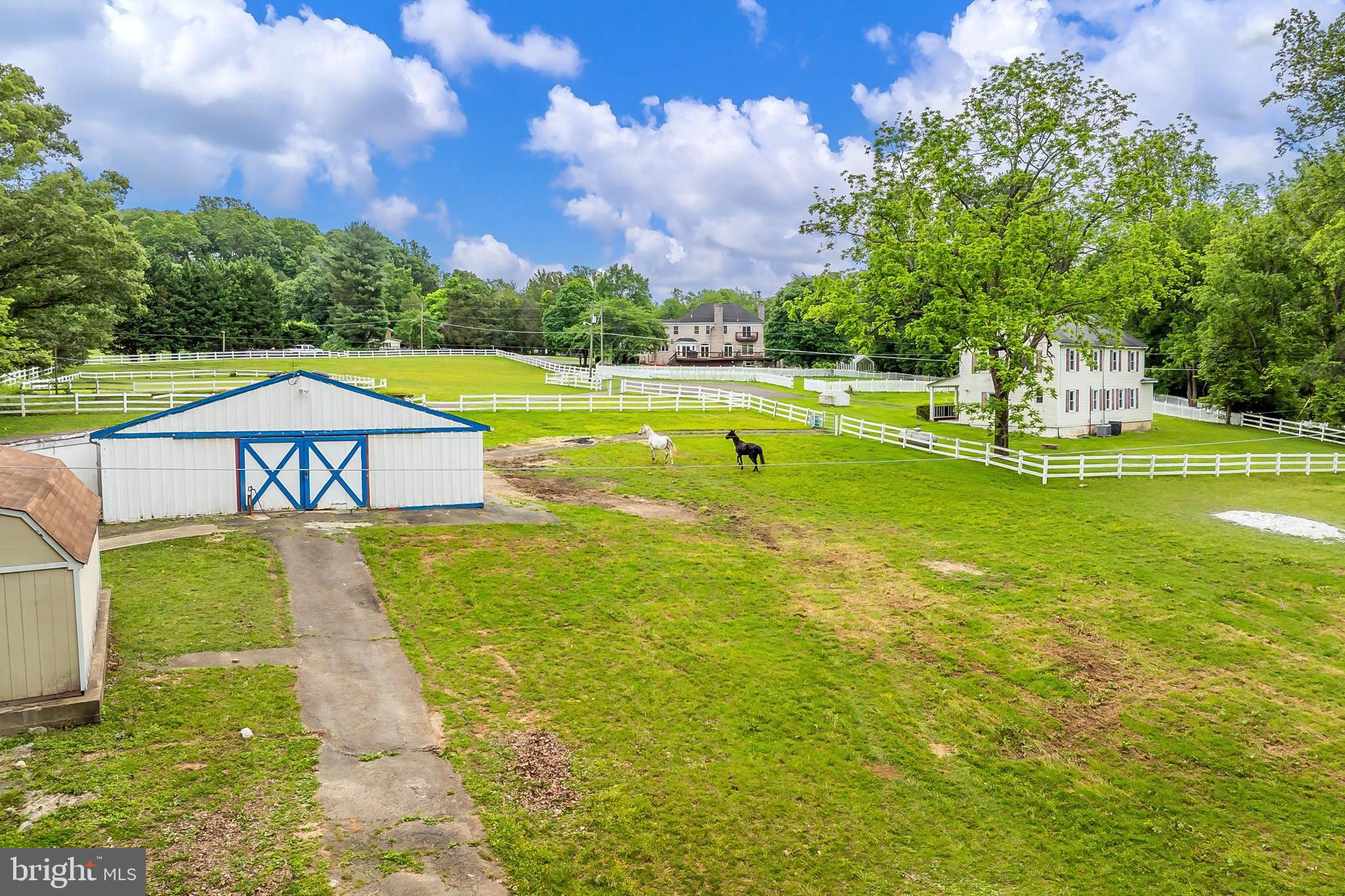 IVAKOTA FARM - Residential