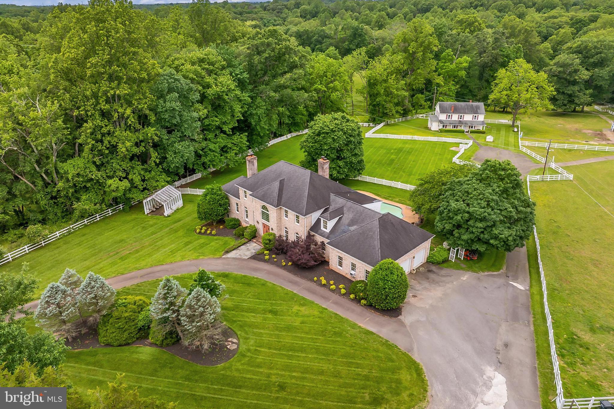 IVAKOTA FARM - Residential