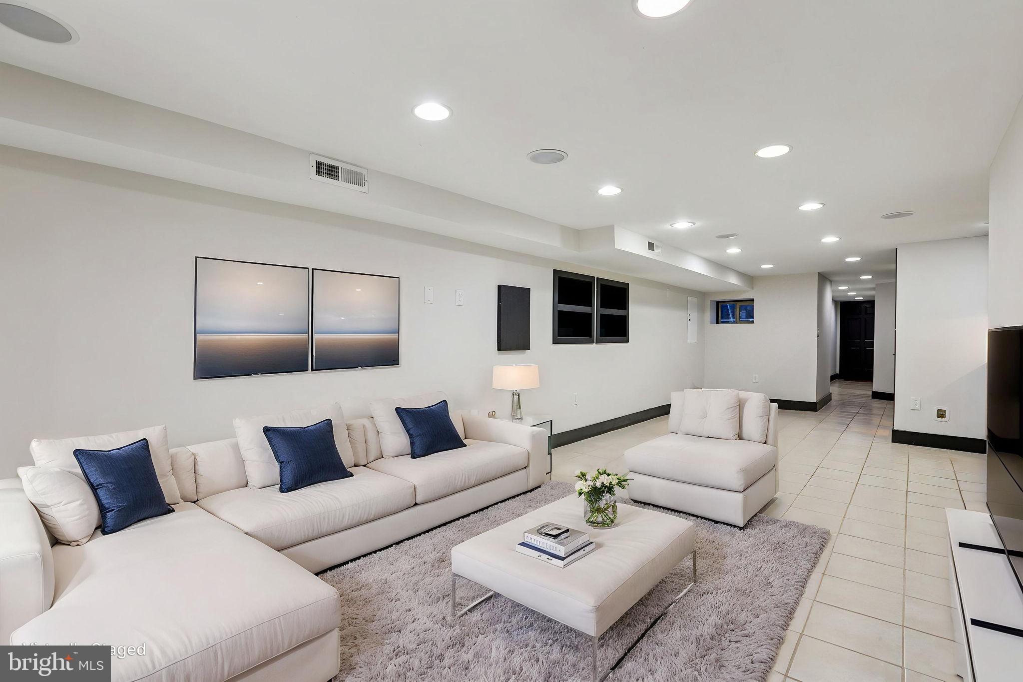 RESERVOIR HILL - Residential