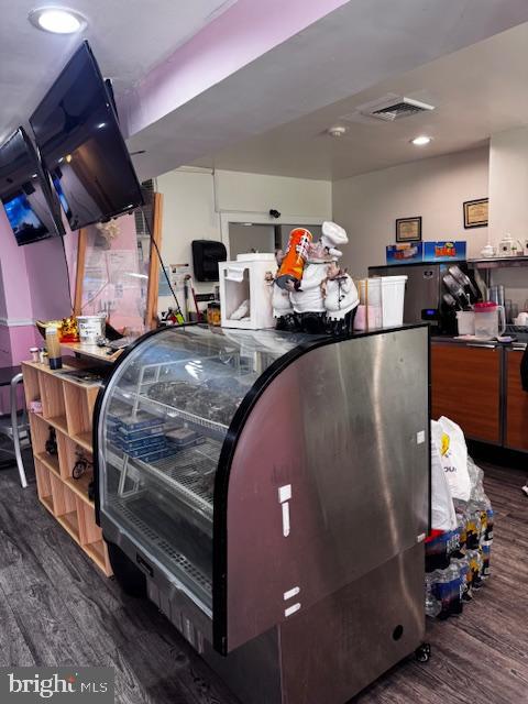 PHILADELPHIA (SOUTH) - Commercial Sale