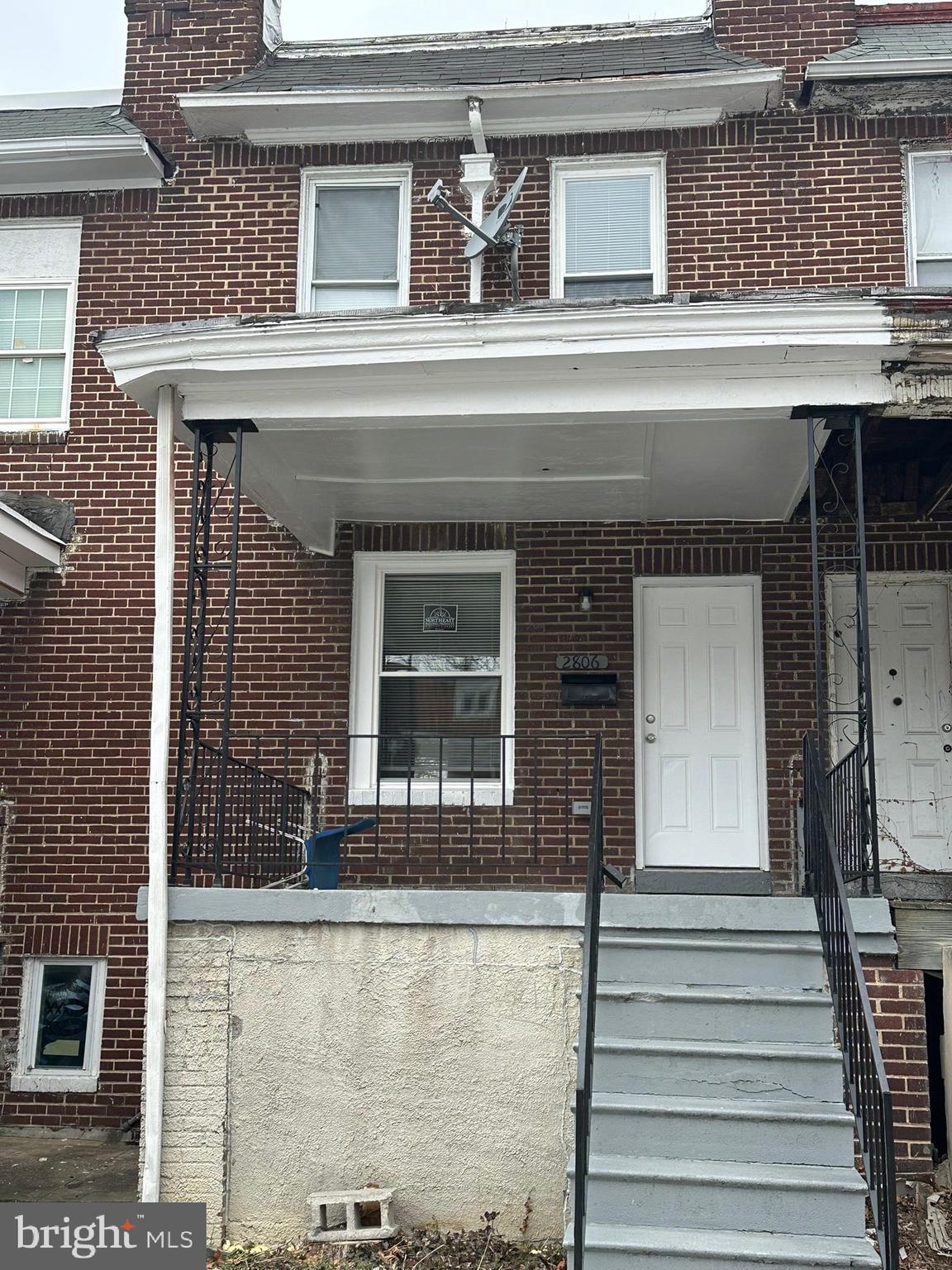 This beautiful, updated 3-bedroom, 1 Bathroom townhome is ready for you to move right in. This is perfect for a first-time homebuyer or an investor looking to expand their portfolio.  Call for a showing today.