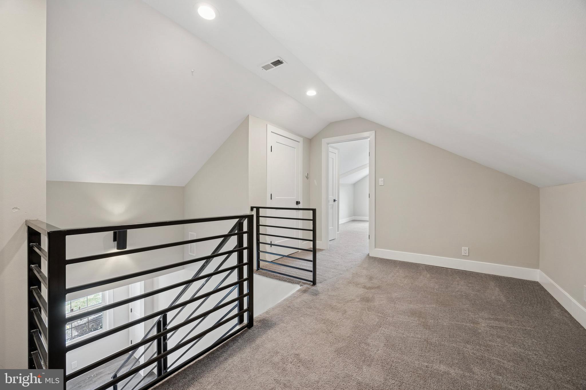 BEATTY HILLS - Residential