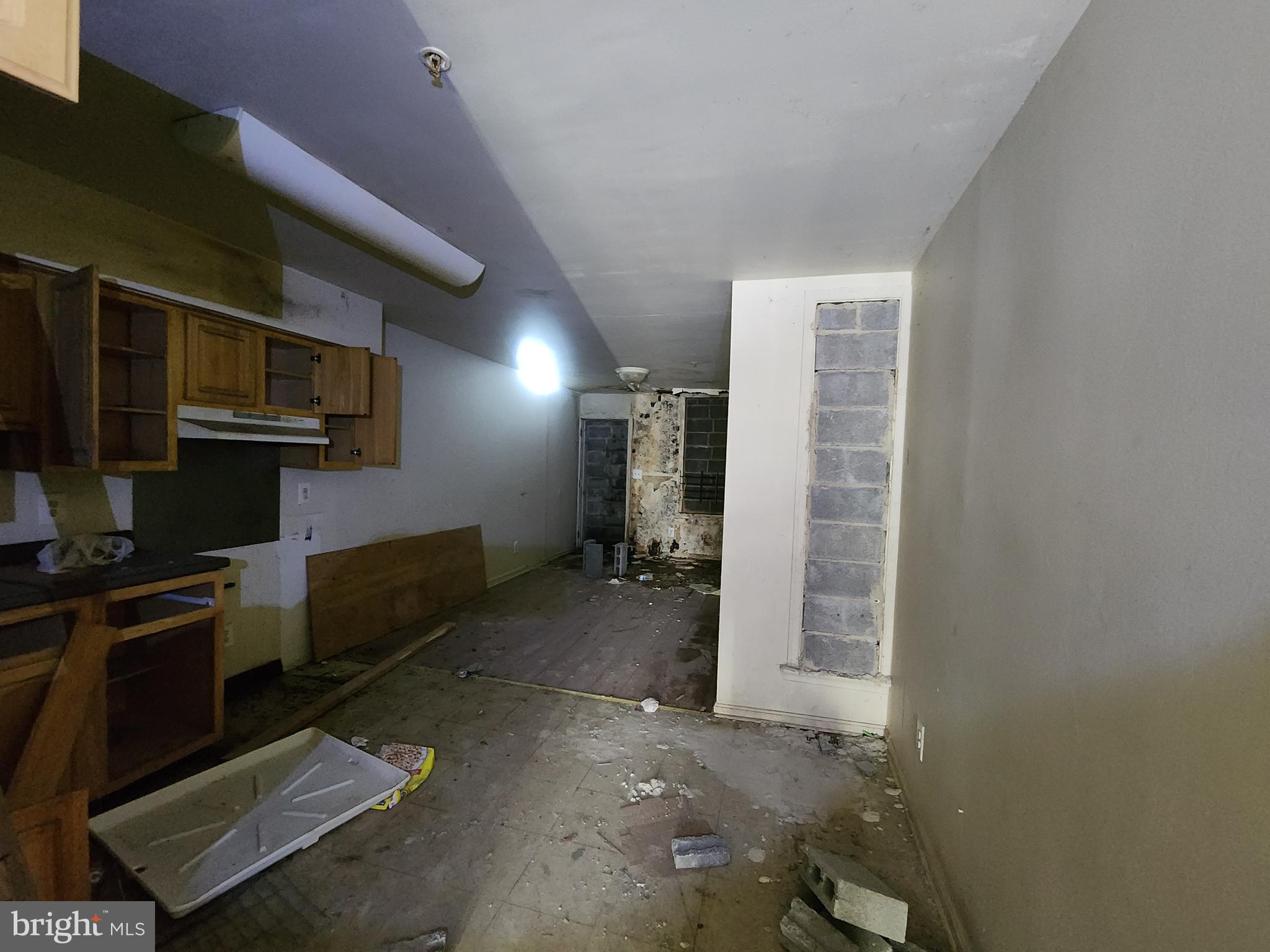 SANDTOWN-WINCHESTER - Residential